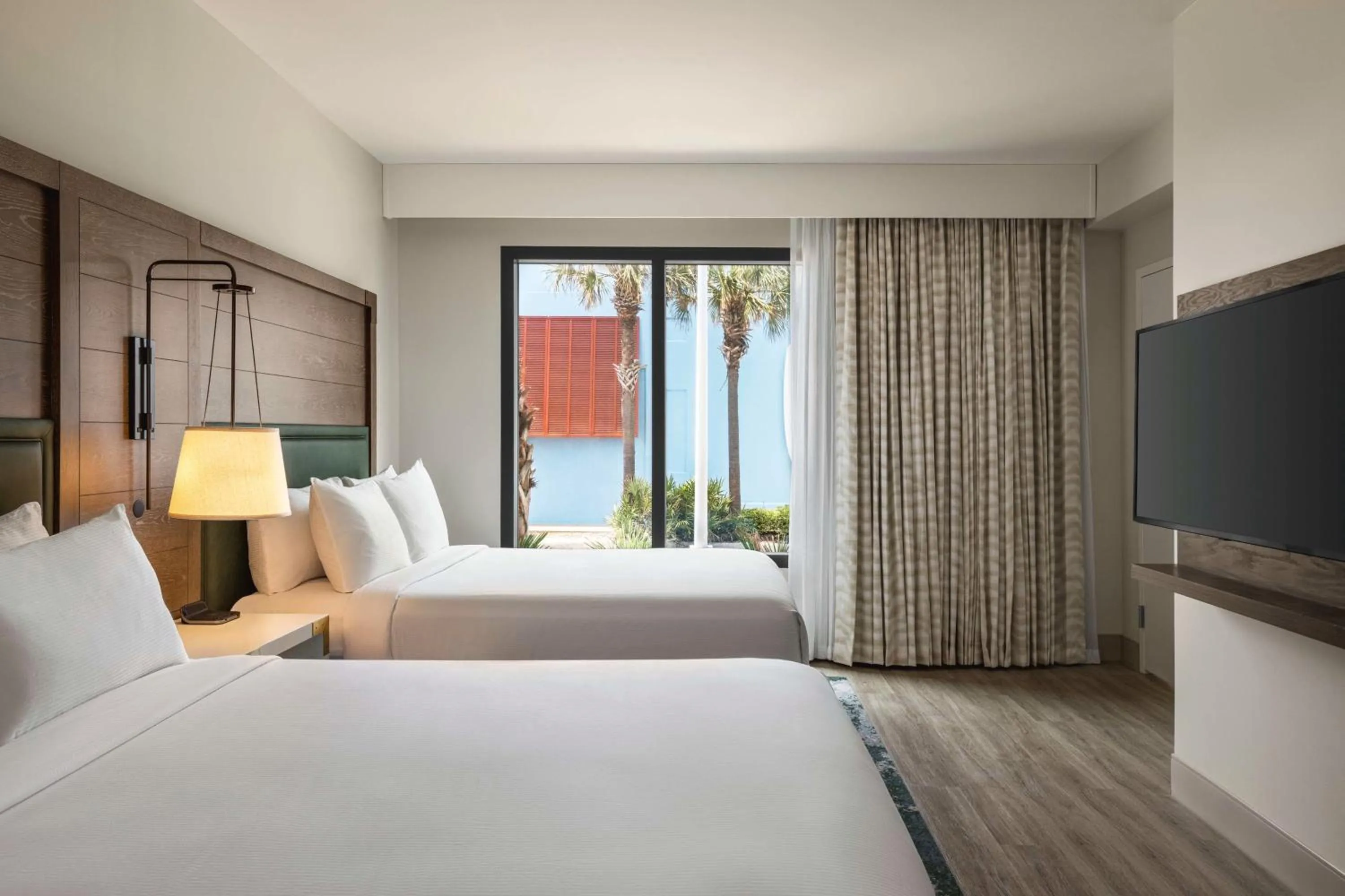 Bed in Embassy Suites By Hilton Panama City Beach Resort