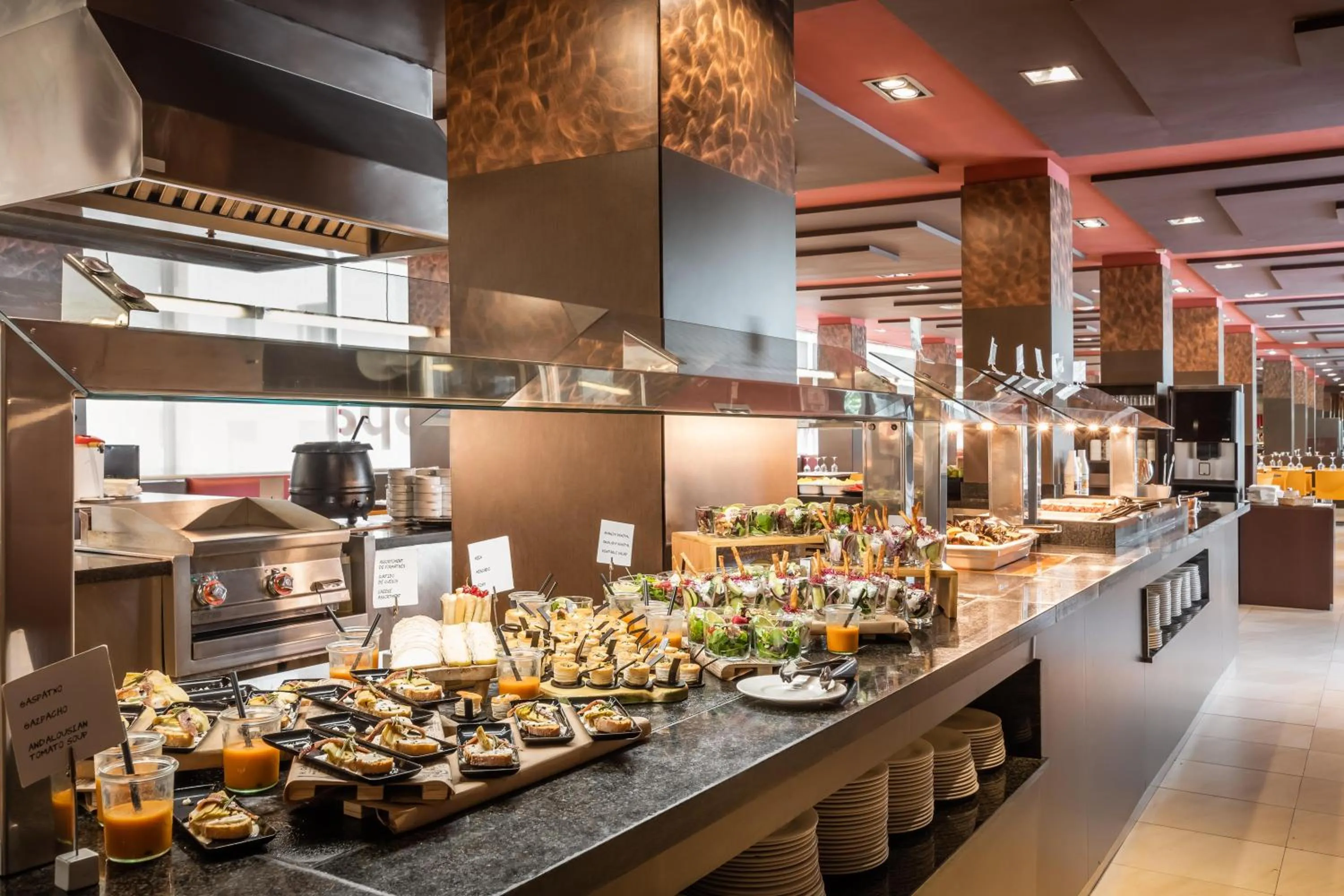 Restaurant/places to eat in ALEGRIA Plaza Paris 4*Sup