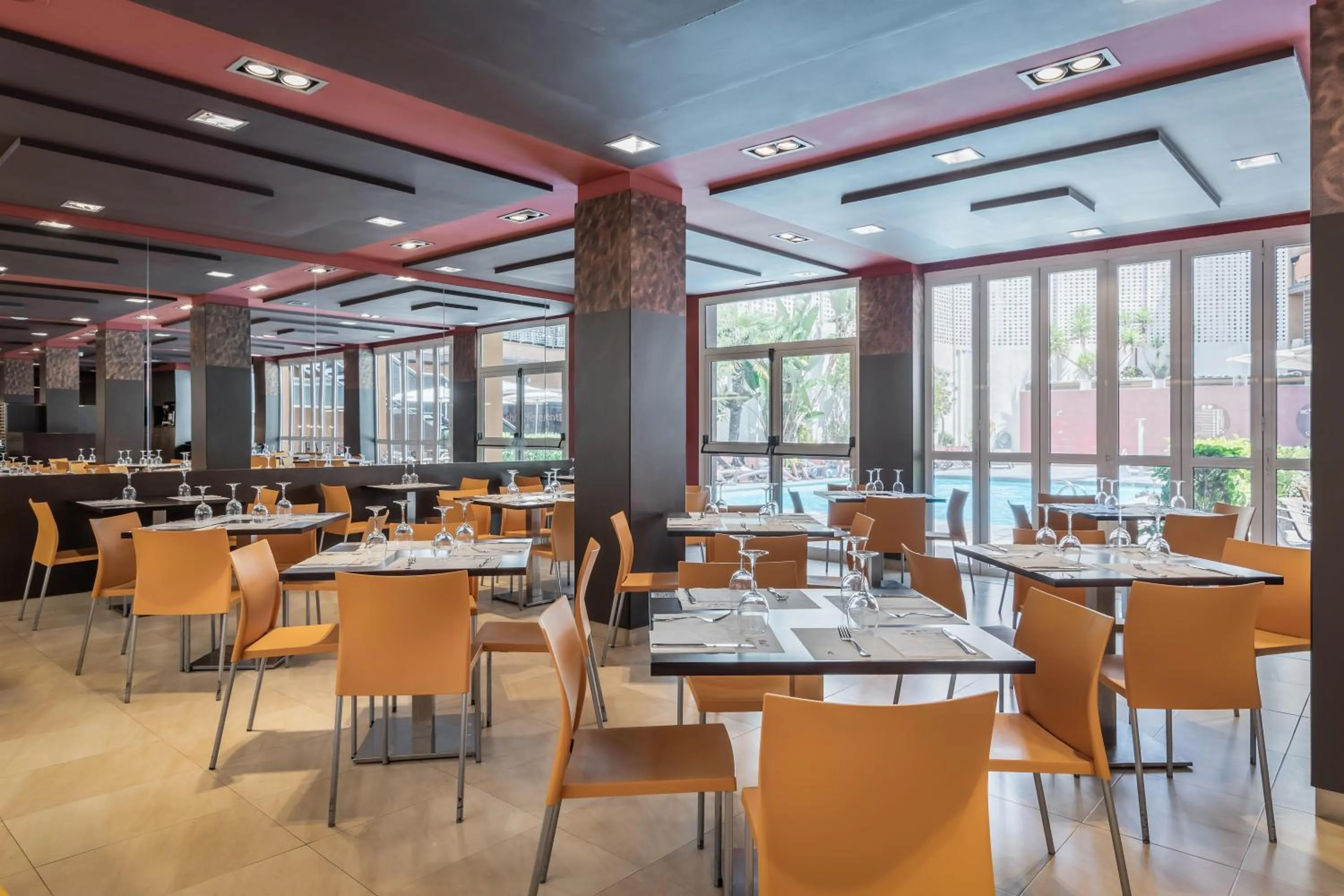 Restaurant/places to eat in ALEGRIA Plaza Paris 4*Sup