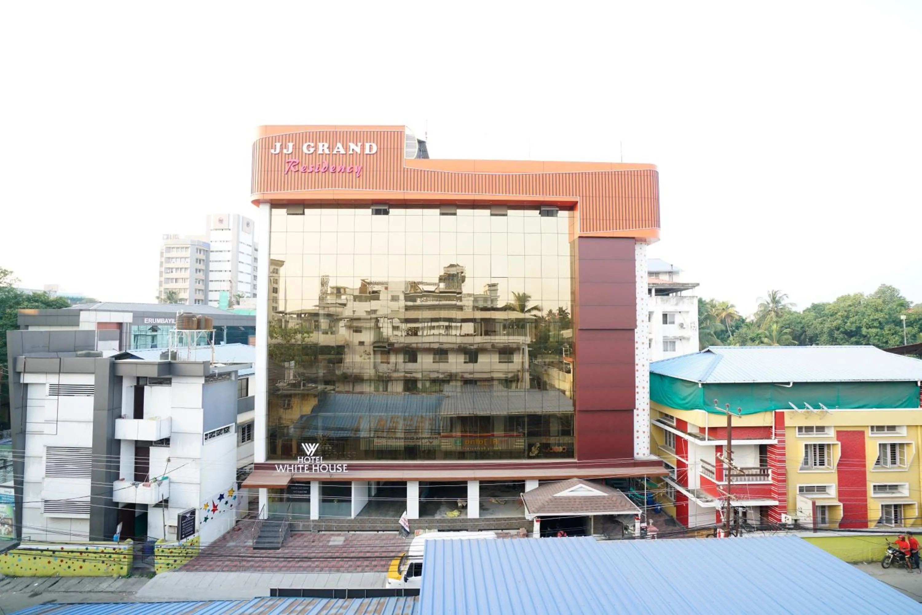 Property building in Hotel Signature Cochin