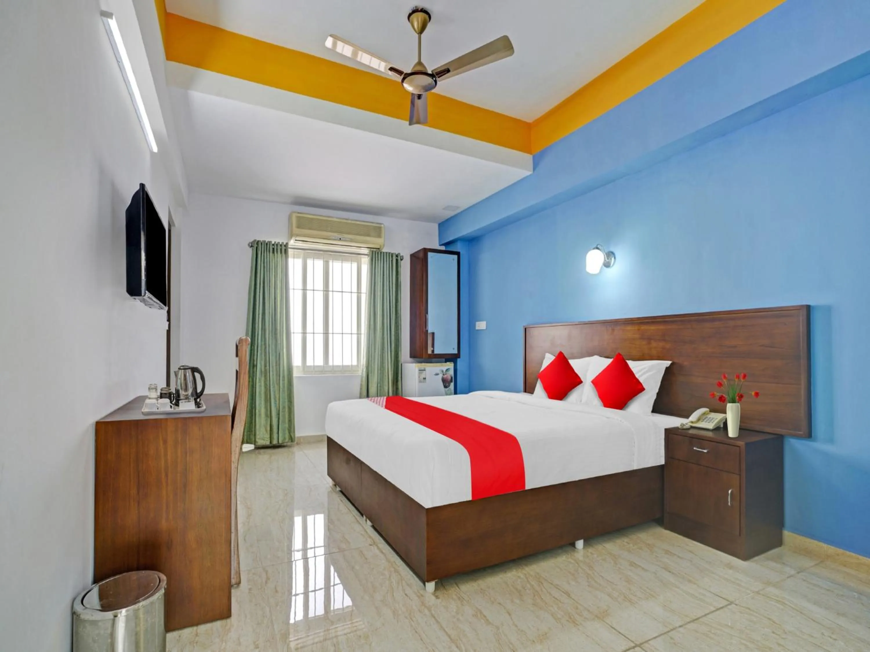 Bedroom, Bed in Hotel Signature Cochin
