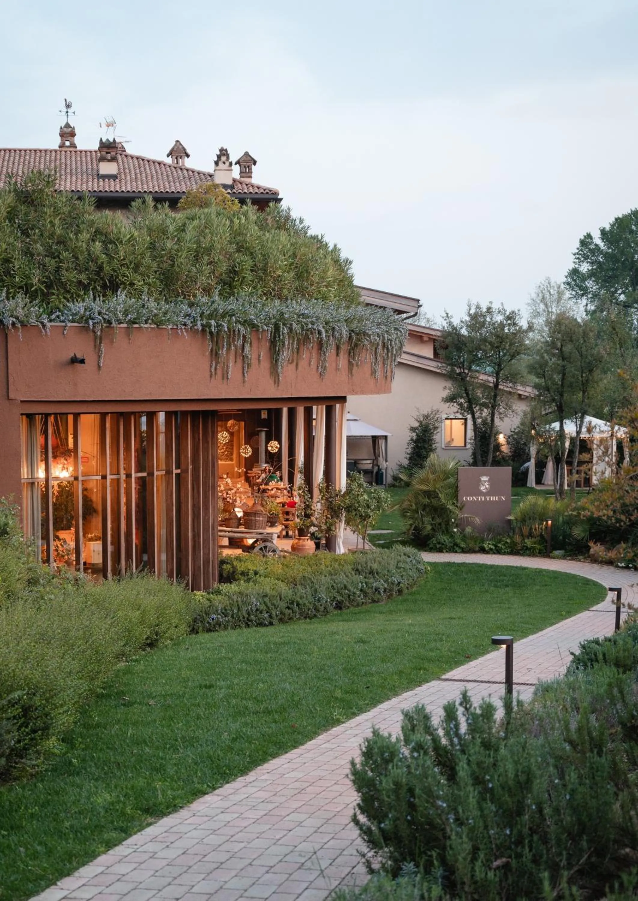 Restaurant/places to eat in Conti Thun Wine Resort