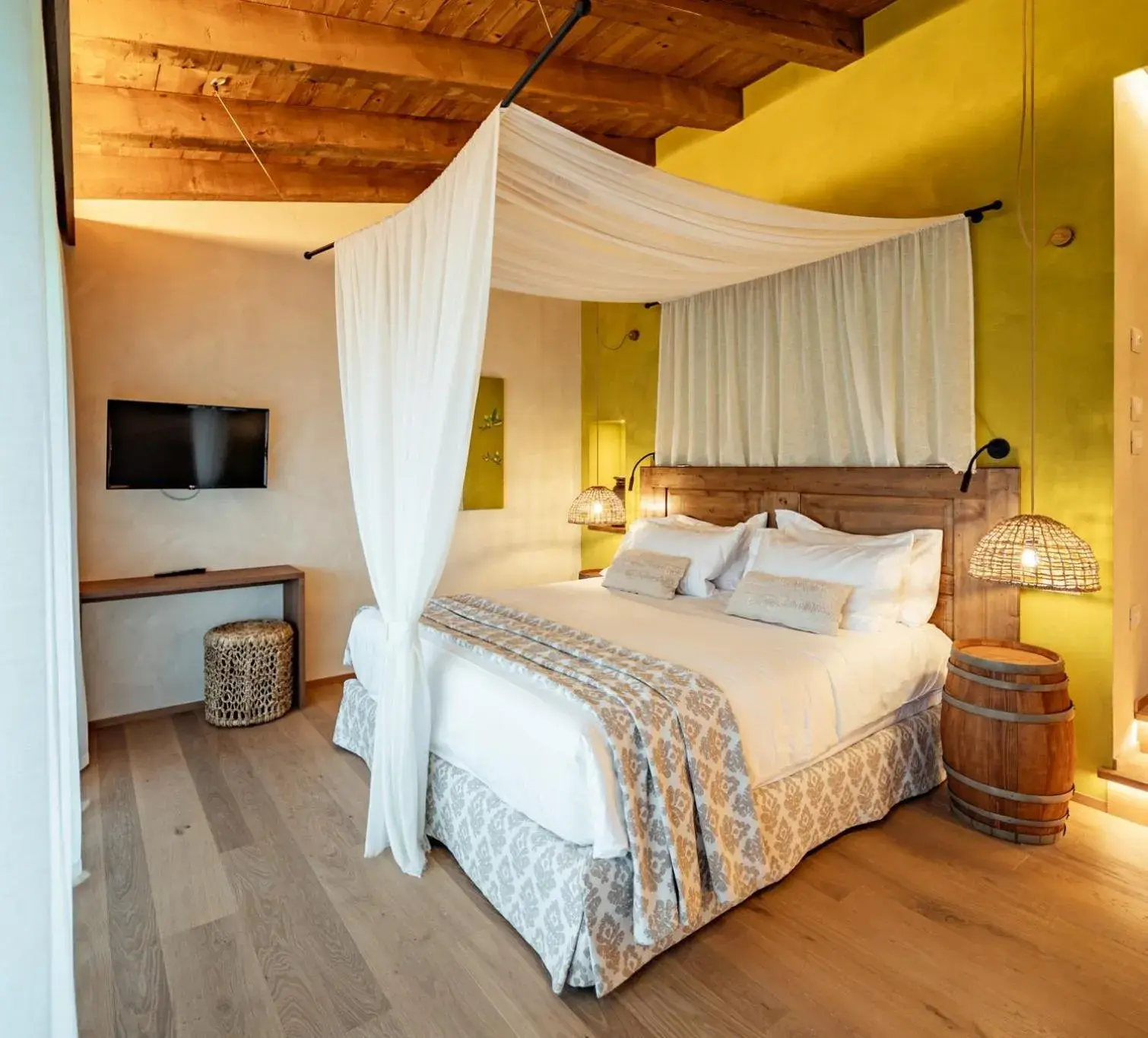 King Room with Balcony in Conti Thun Wine Resort King Room with Balcony in Conti Thun Wine Resort