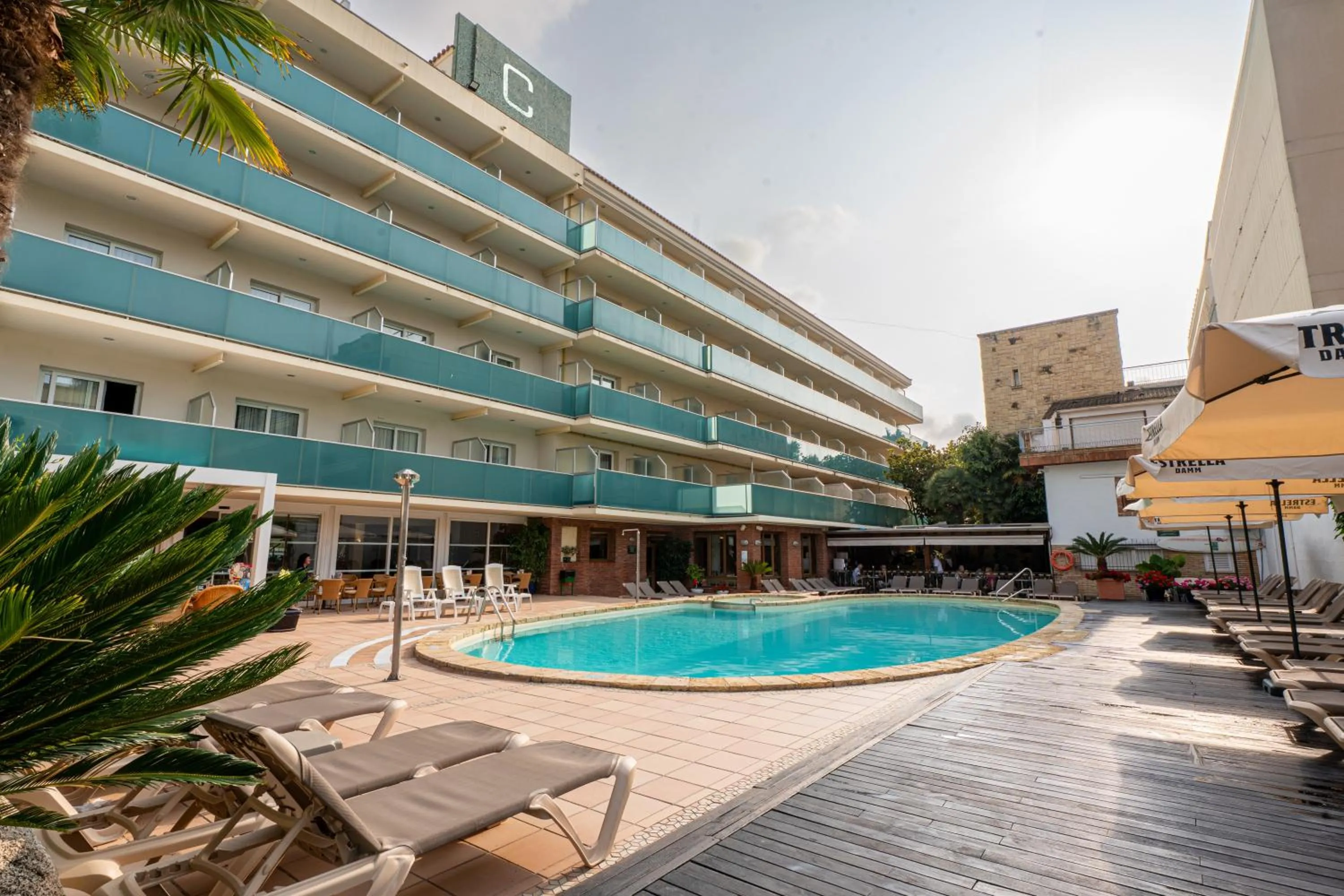 Swimming pool in Hotel Canada Palace