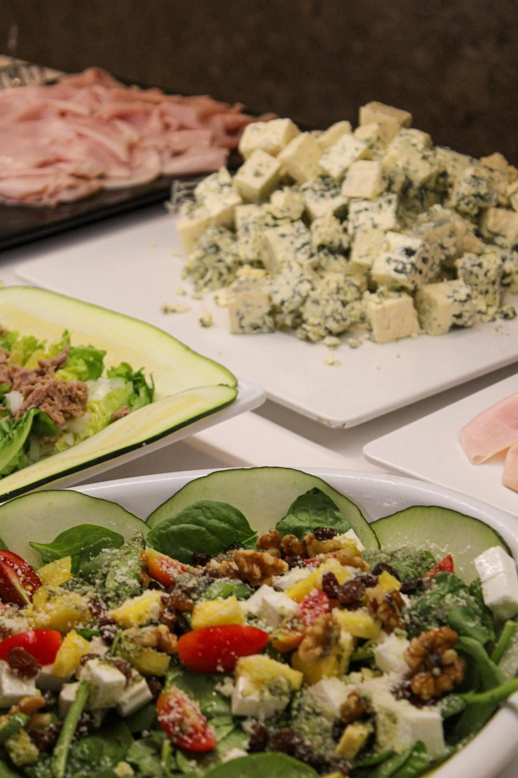 Restaurant/places to eat in Hotel Canada Palace