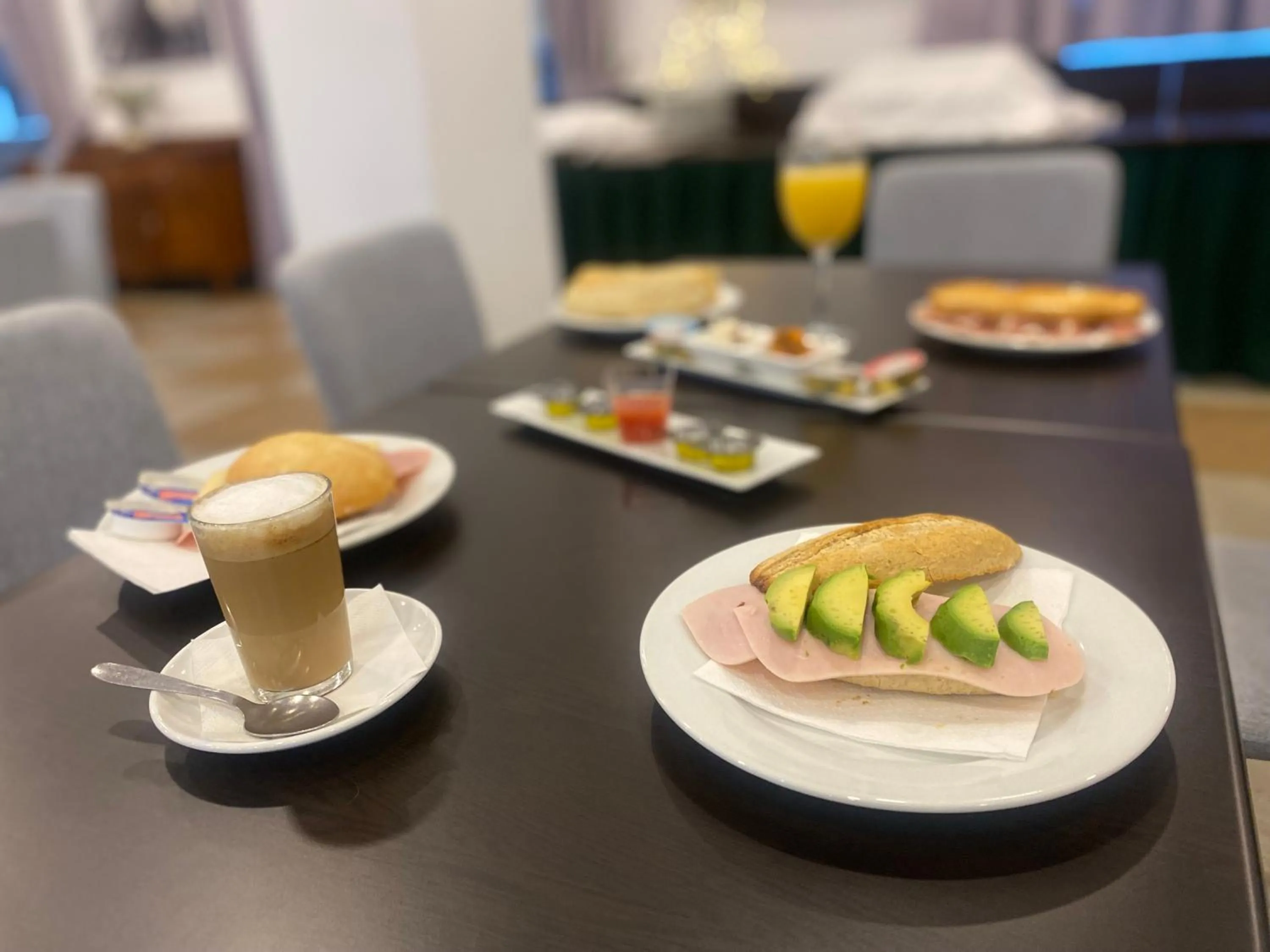 Breakfast in Hotel Montera Plaza