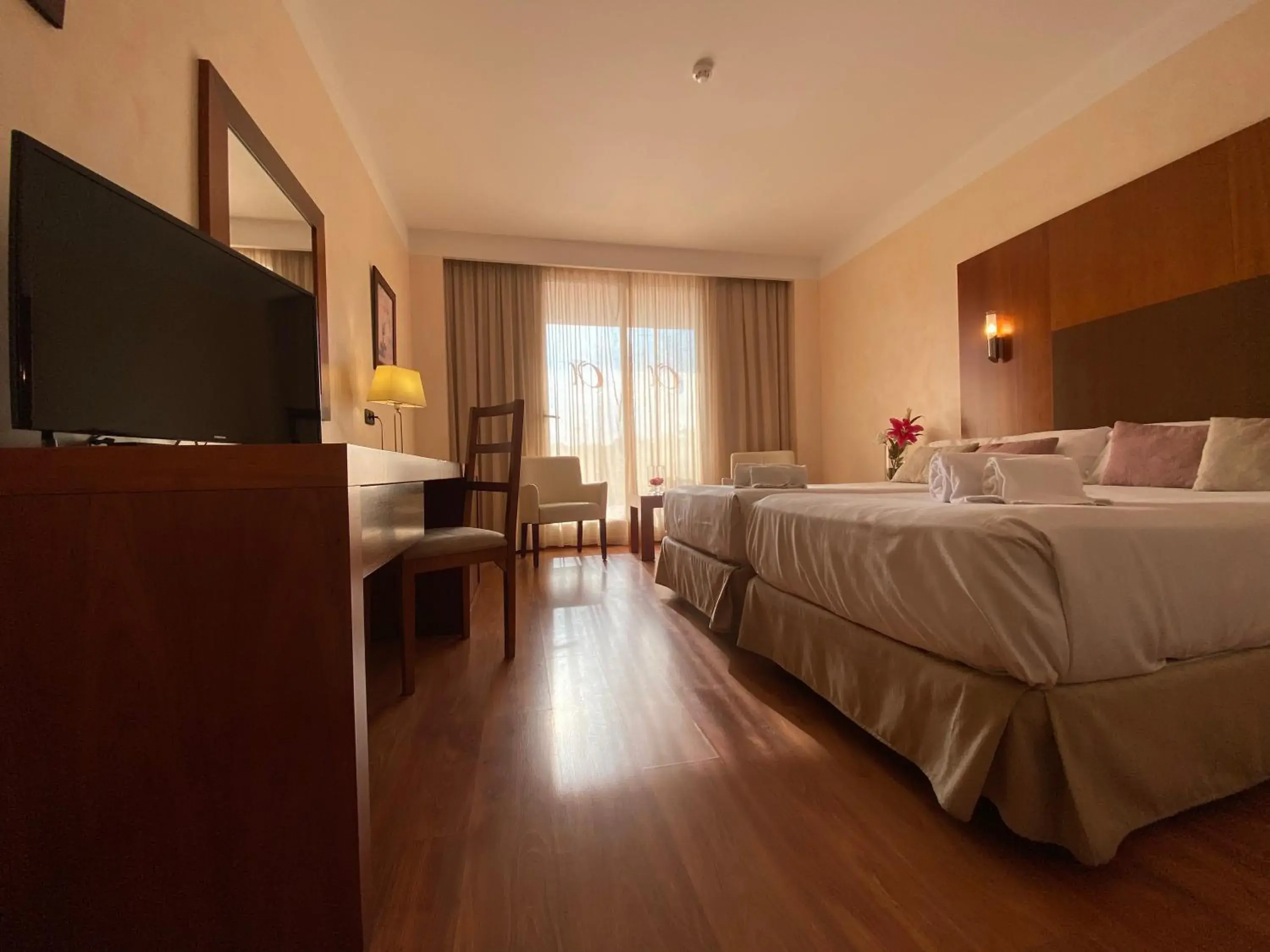 Photo of the whole room, Bed in Hotel Montera Plaza Photo of the whole room, Bed in Hotel Montera Plaza