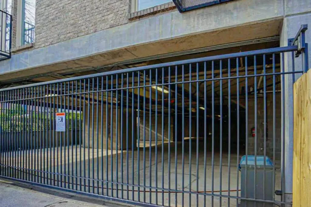 Parking in PinkBMe - 8 Min to Downtown, Free Parking