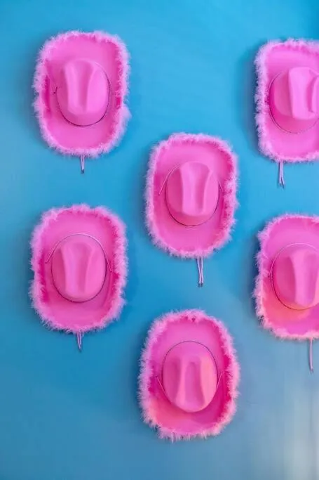 Decorative detail in PinkBMe - 8 Min to Downtown, Free Parking