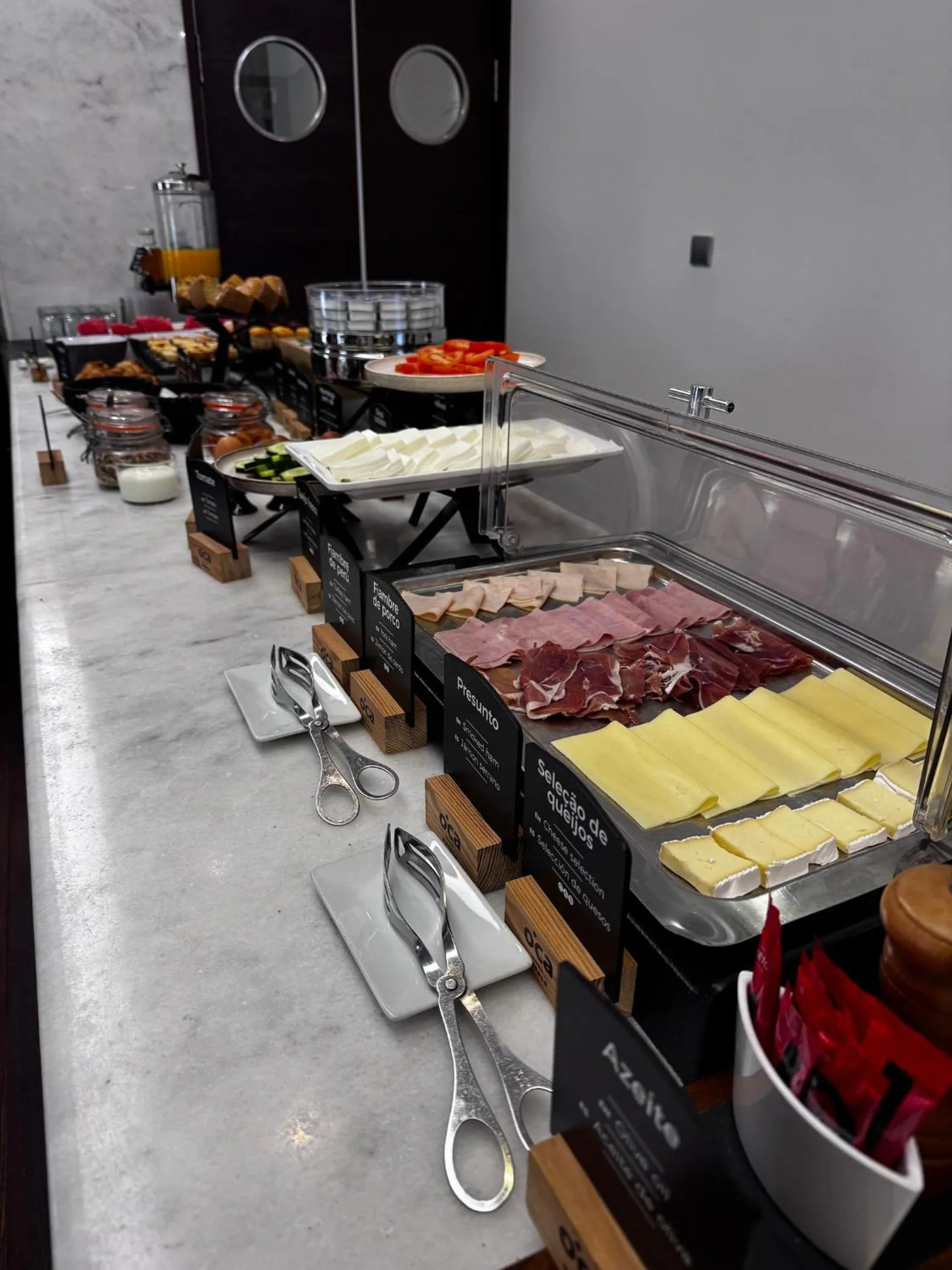 Breakfast in Oca Ribeira do Porto AT