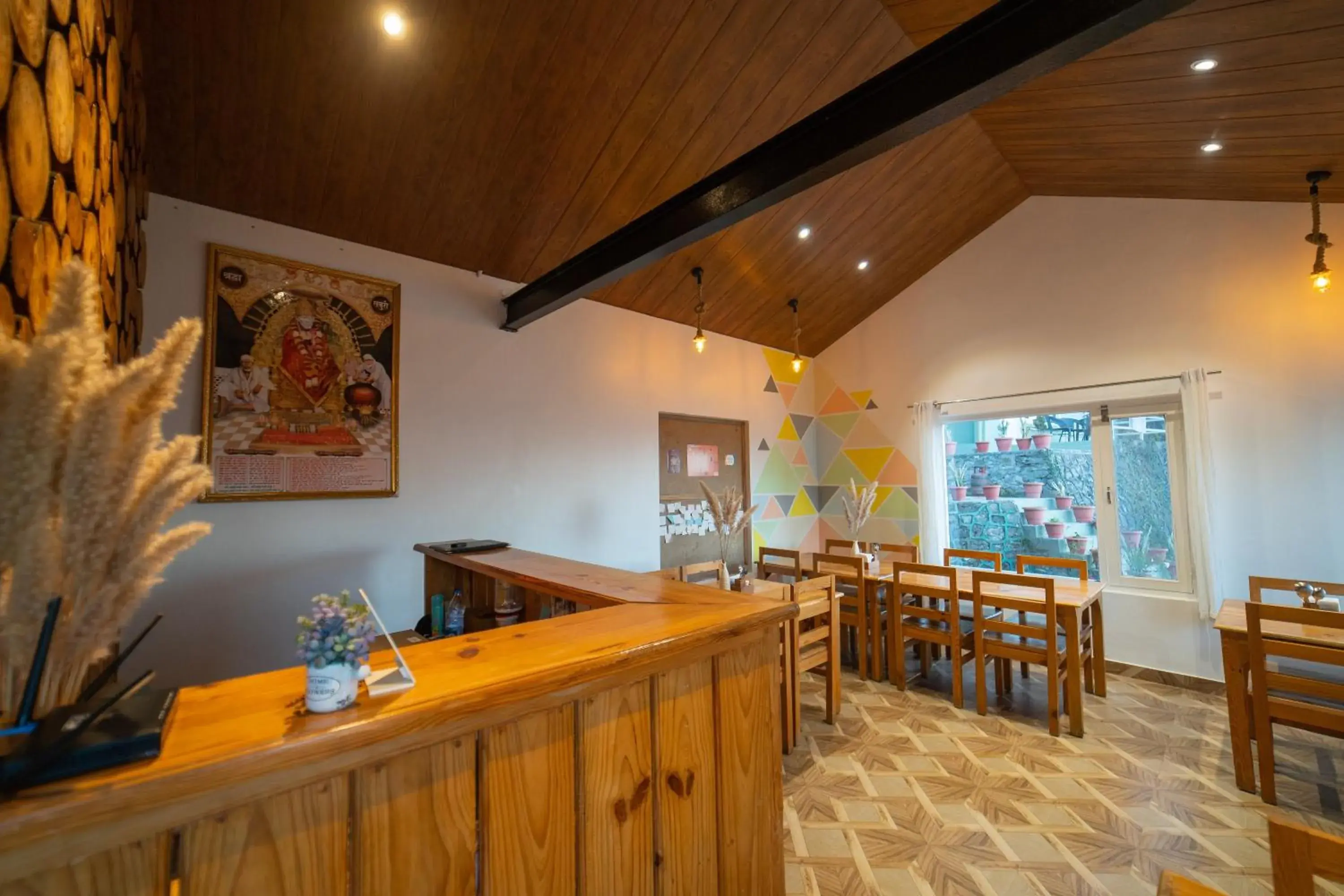 Lobby or reception in Zostel Plus Nainital, Naina Range Lobby or reception in Zostel Plus Nainital, Naina Range