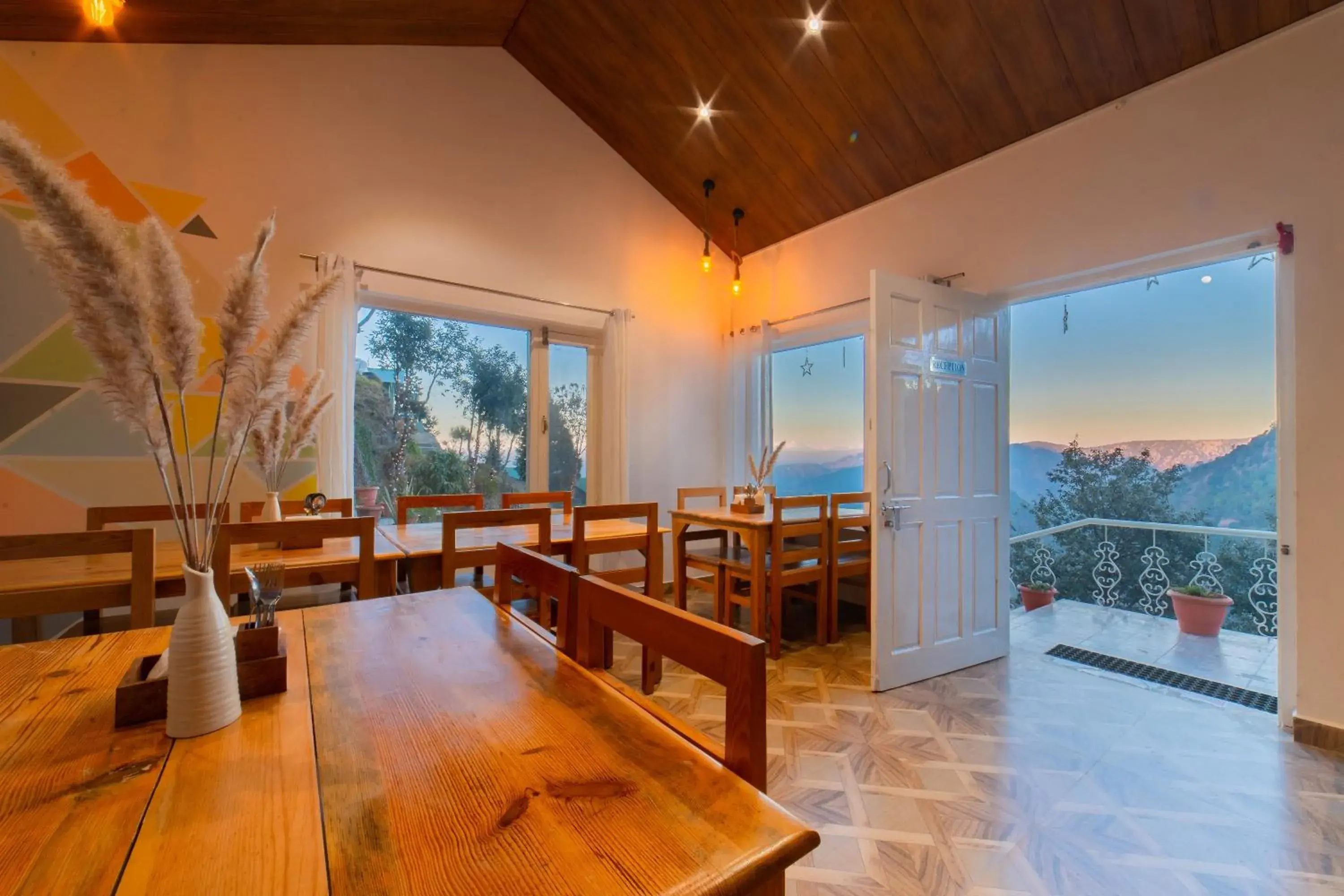 Restaurant/places to eat in Zostel Plus Nainital, Naina Range Restaurant/places to eat in Zostel Plus Nainital, Naina Range