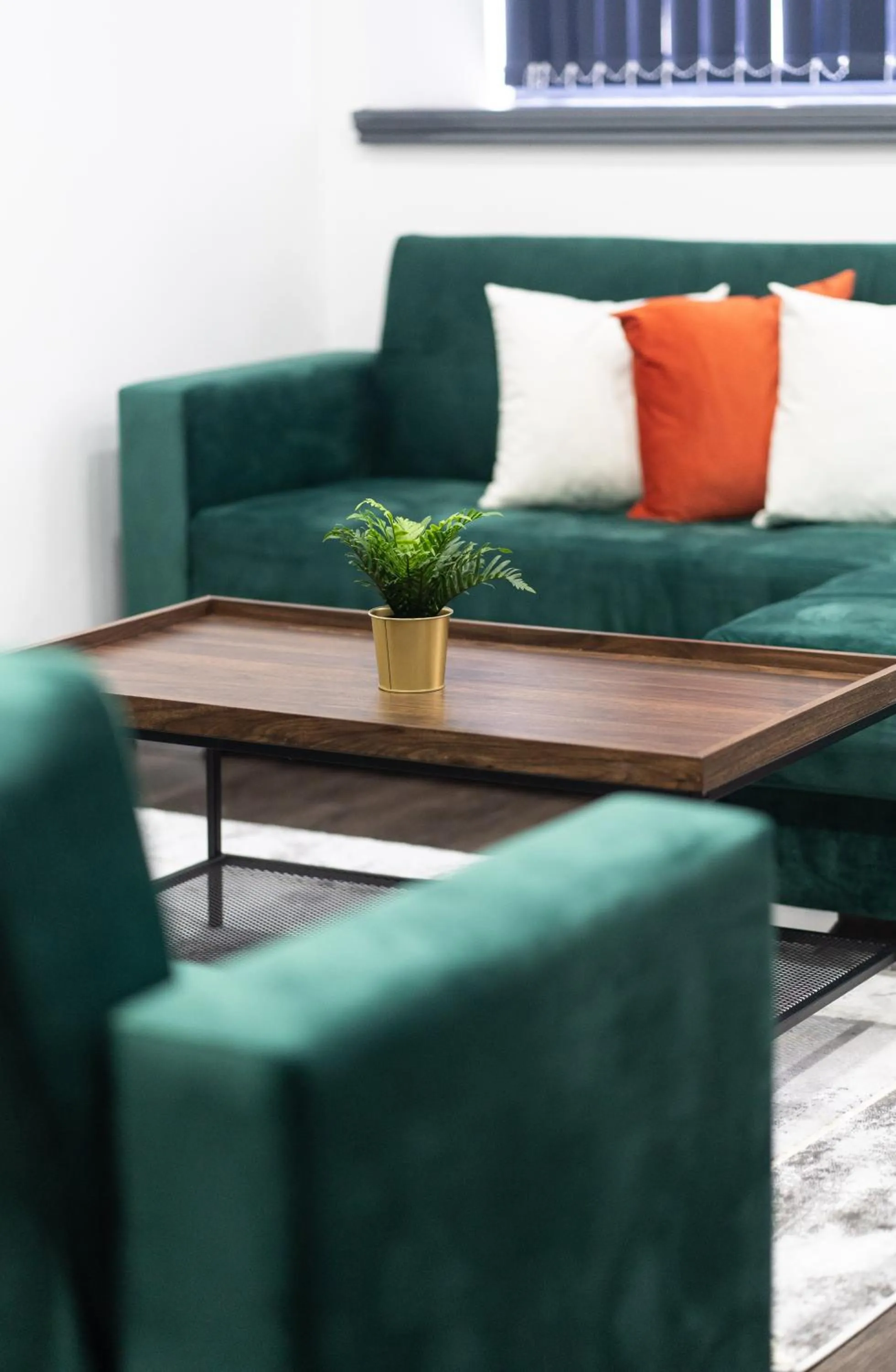 New Zealand House Apartments by Happy Days