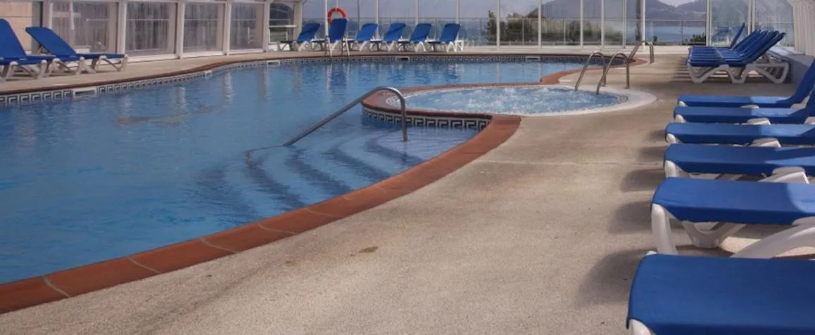 Swimming pool in Hotel Las Sirenas