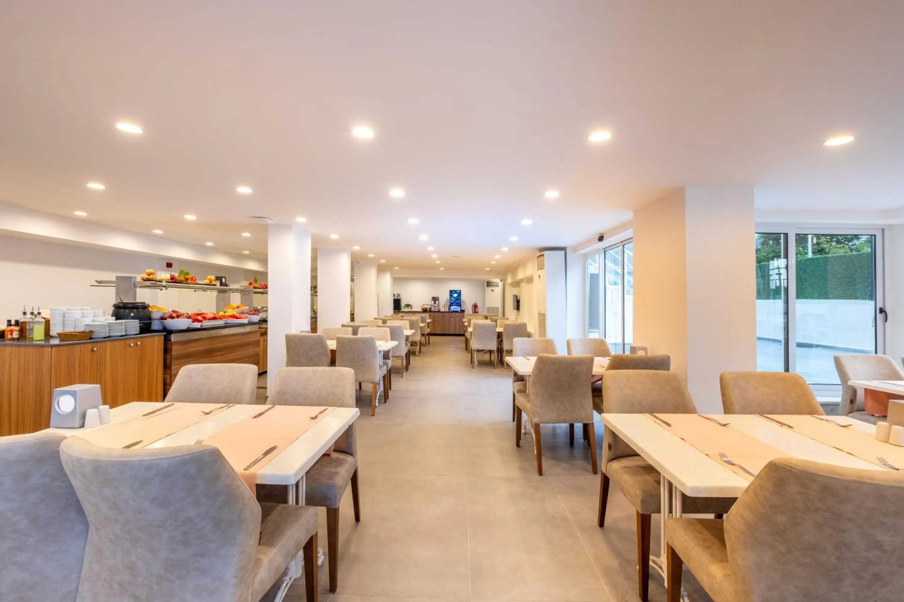 Viking Beach Hotel & Spa