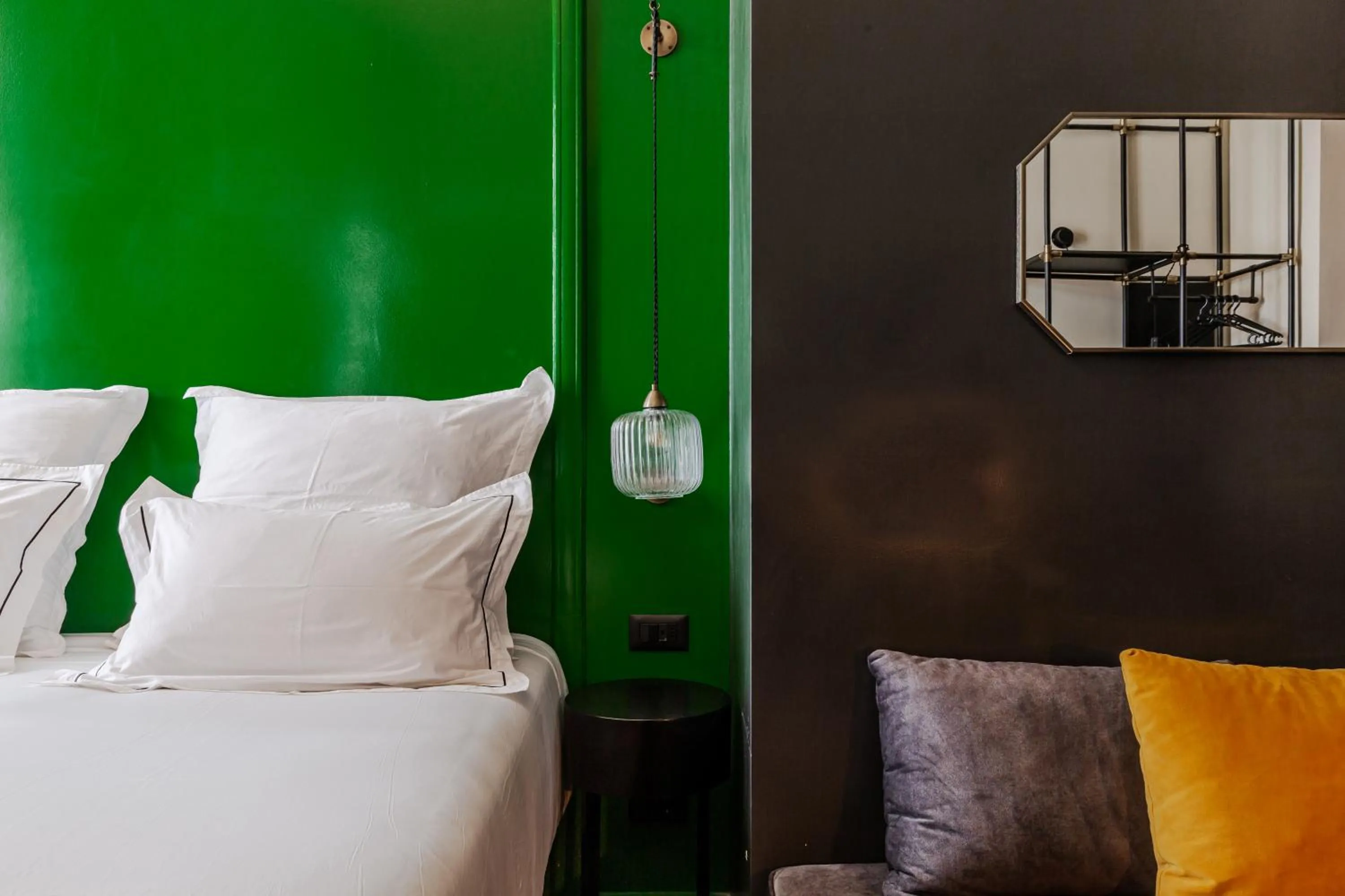 Bed in SoHo Athinas 60
