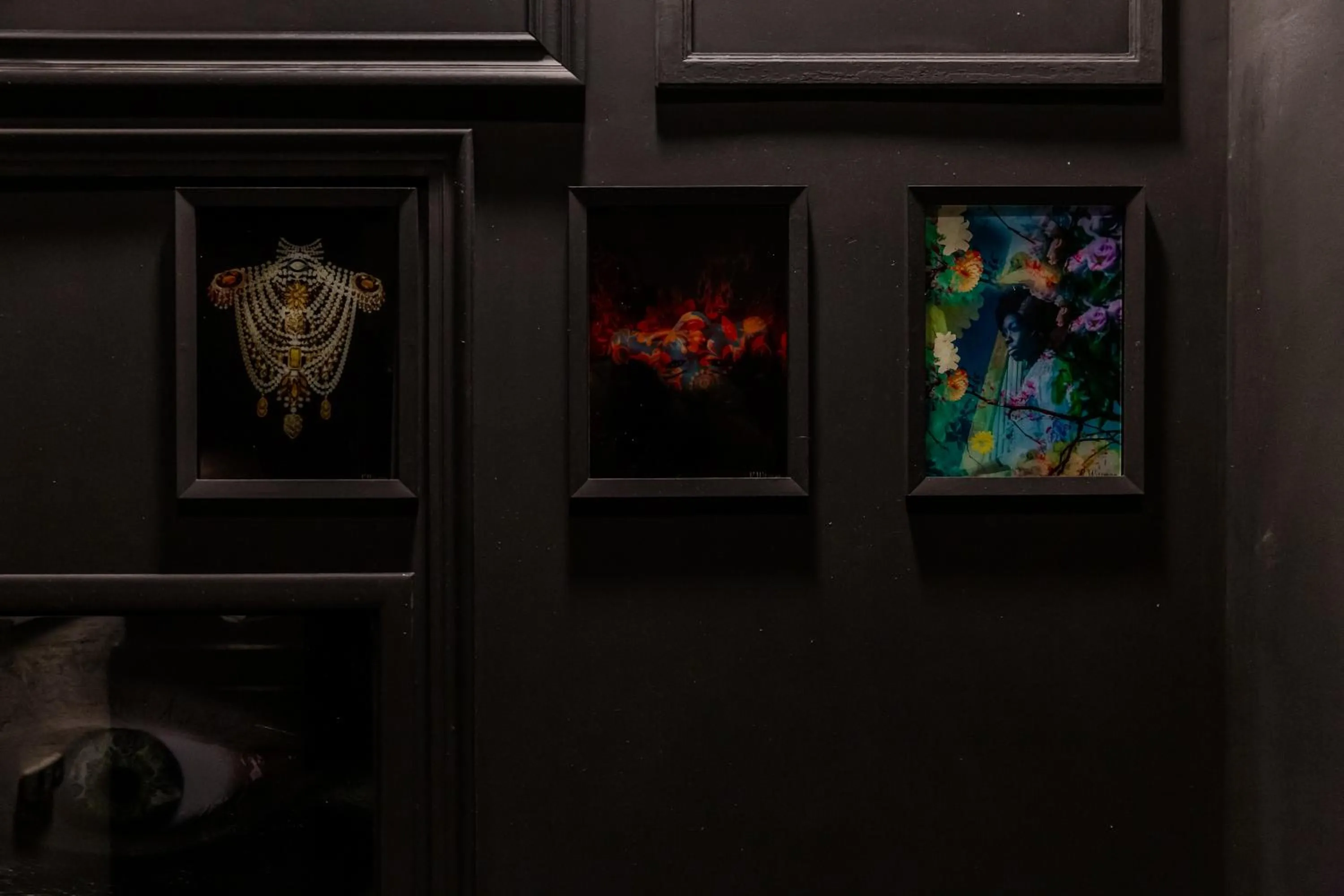 Decorative detail in SoHo Athinas 60