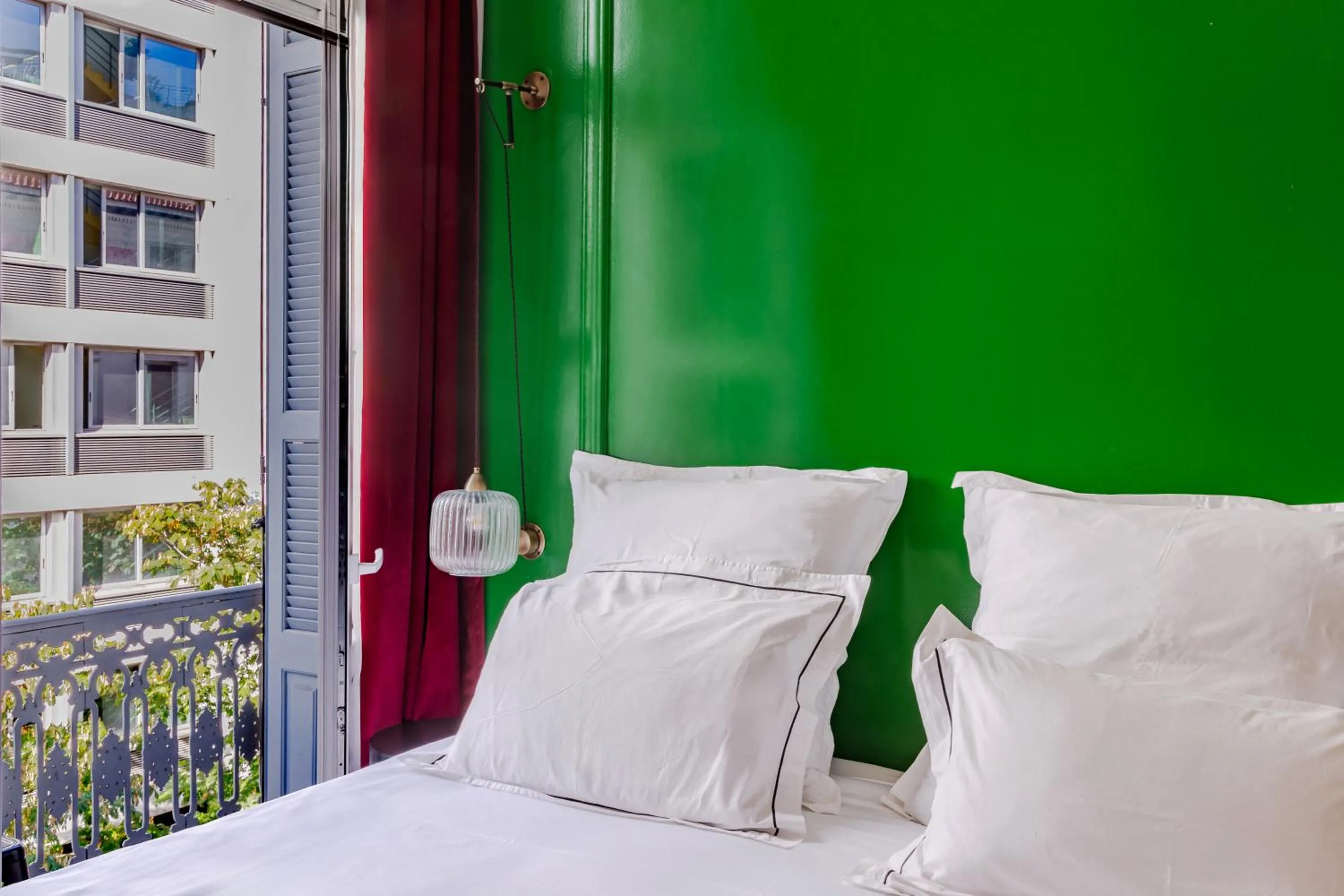 Bed in SoHo Athinas 60