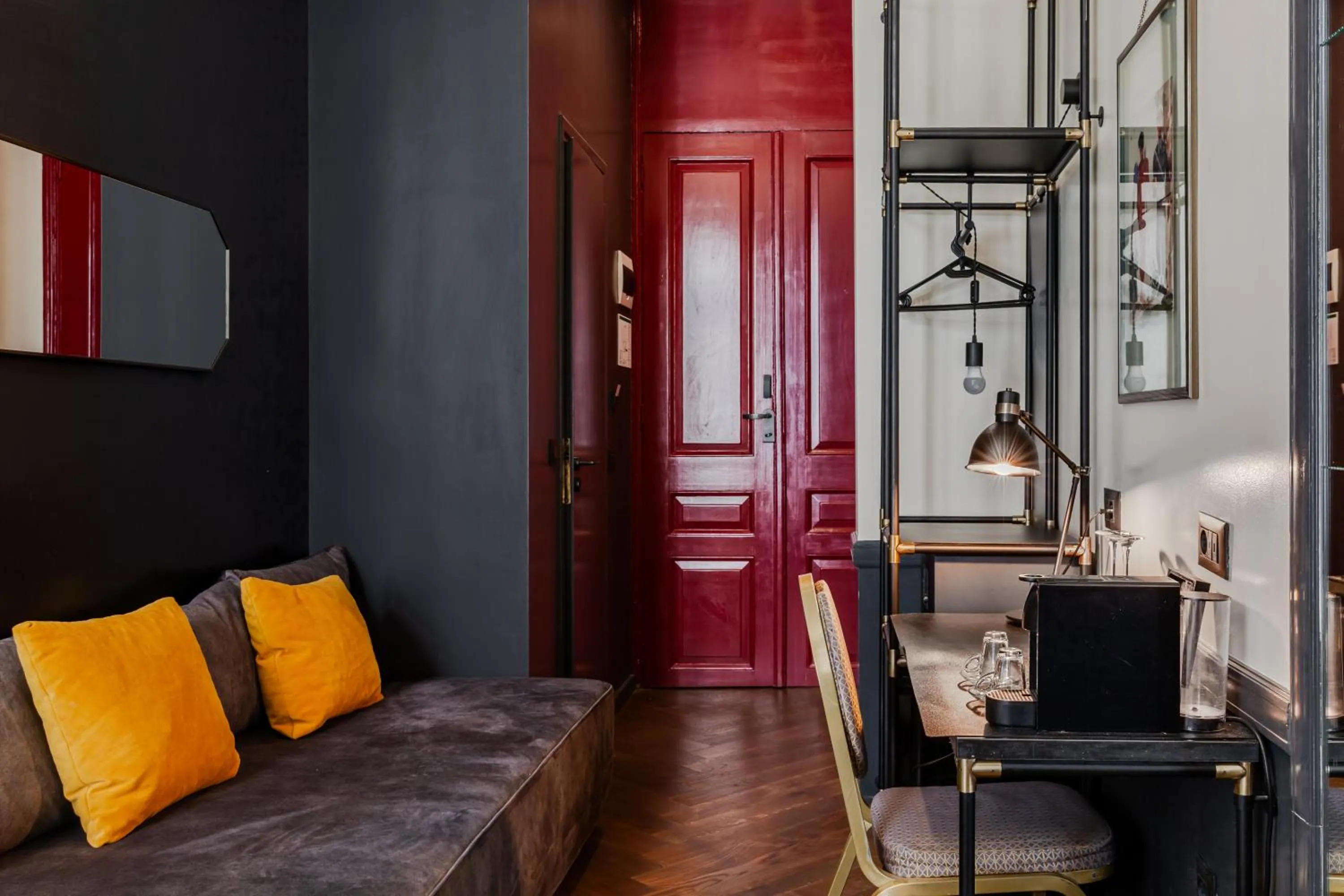 Living room in SoHo Athinas 60