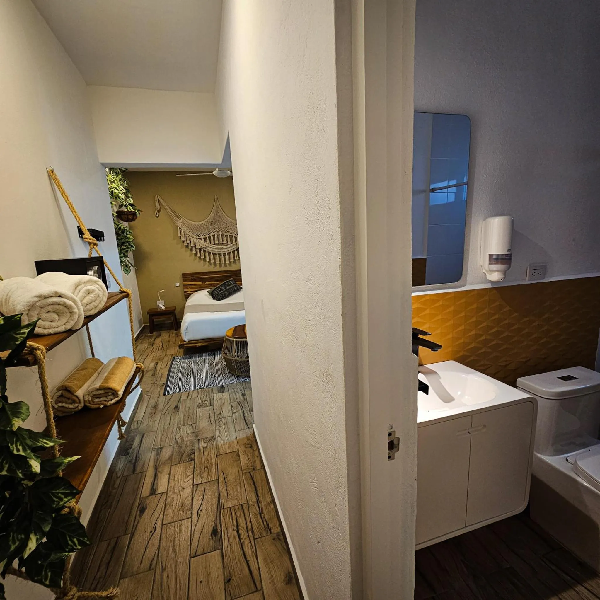 Bathroom, Bed in SAYU - Suites