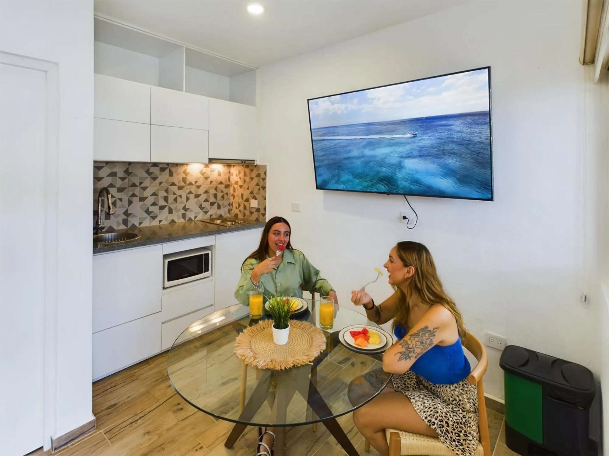 Dining area in SAYU - Suites