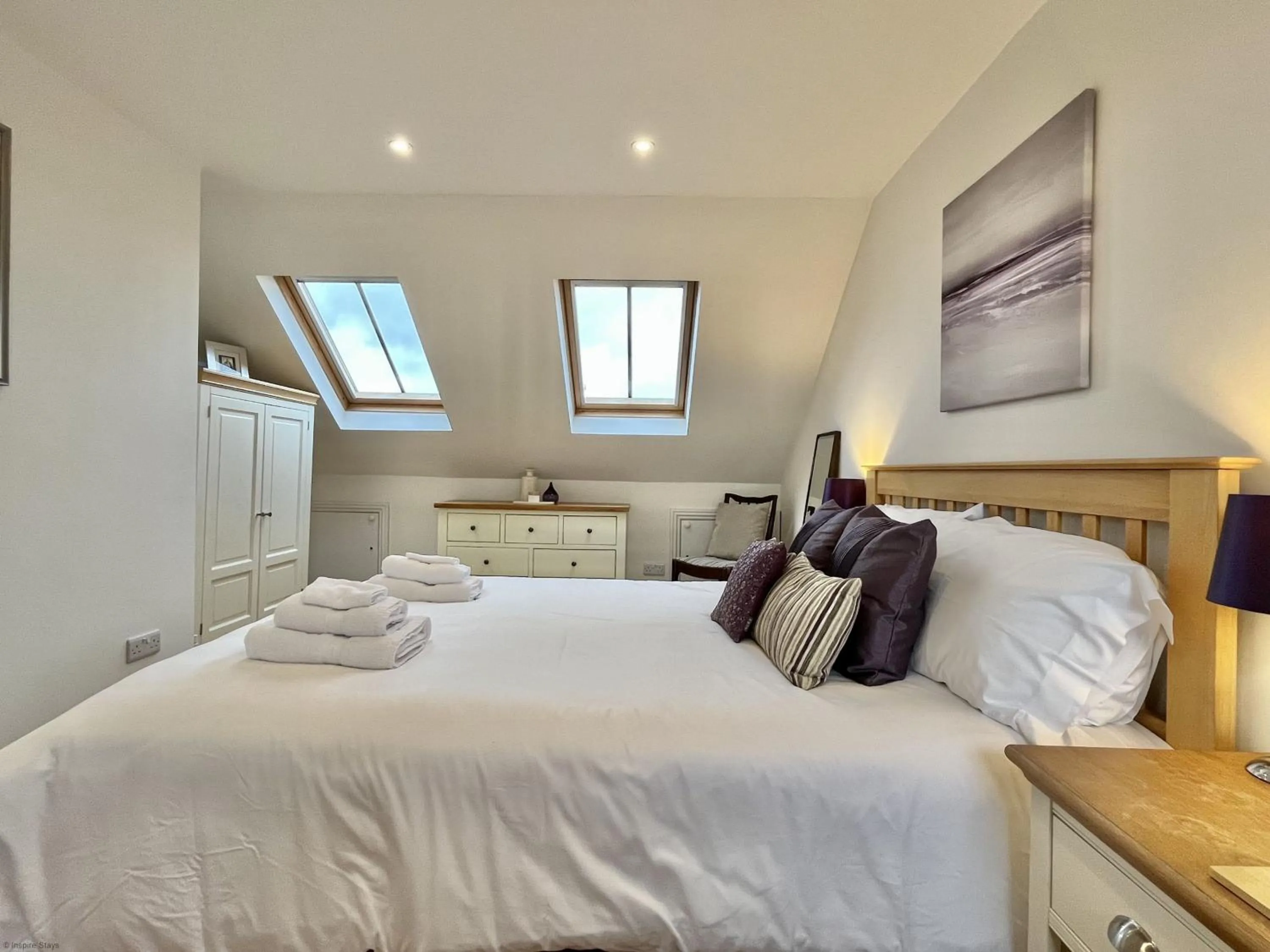 Property building, Bed in Wickland Cottage by inspirestays-com