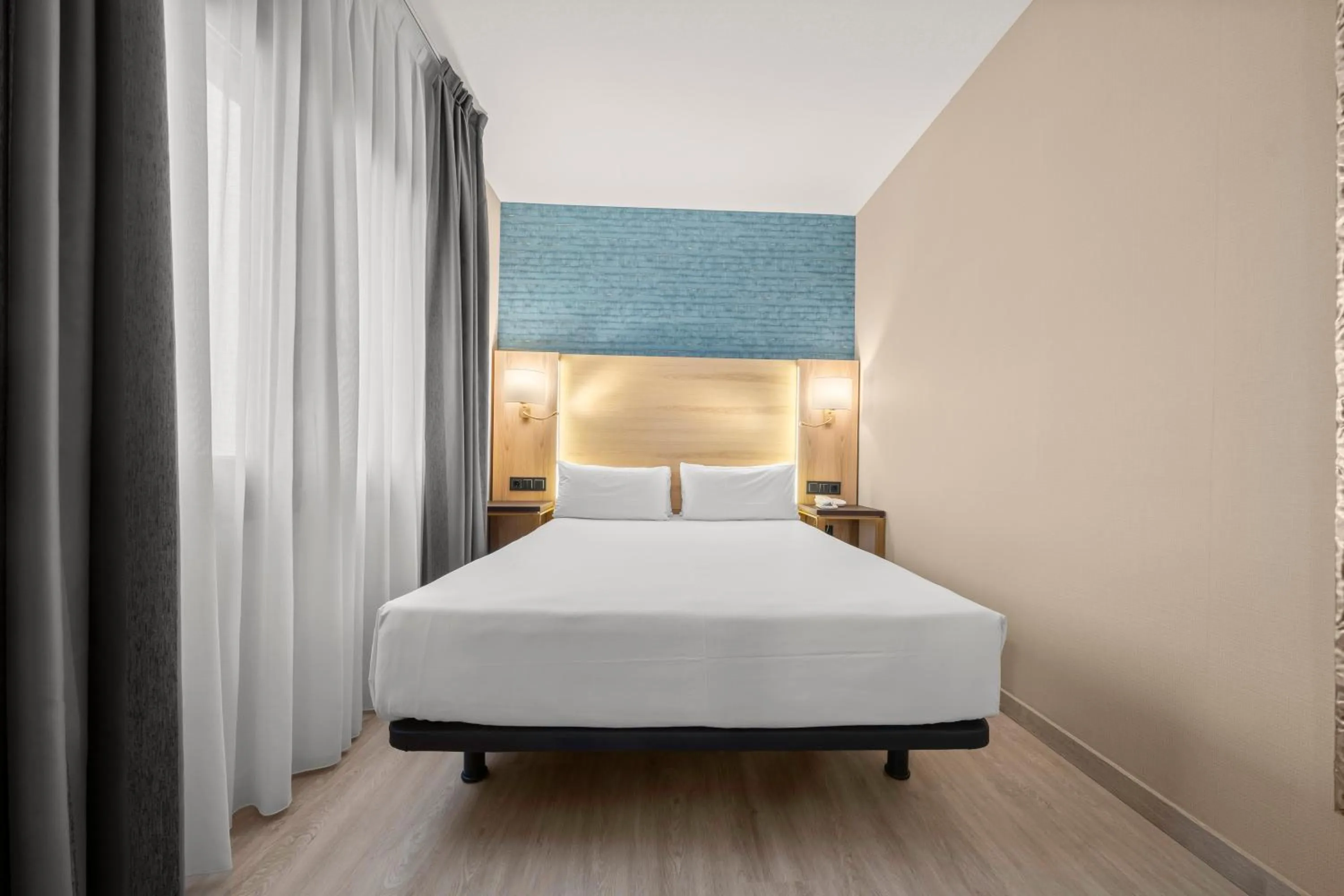 Bed in Hotel Zentral Ramiro I Oviedo