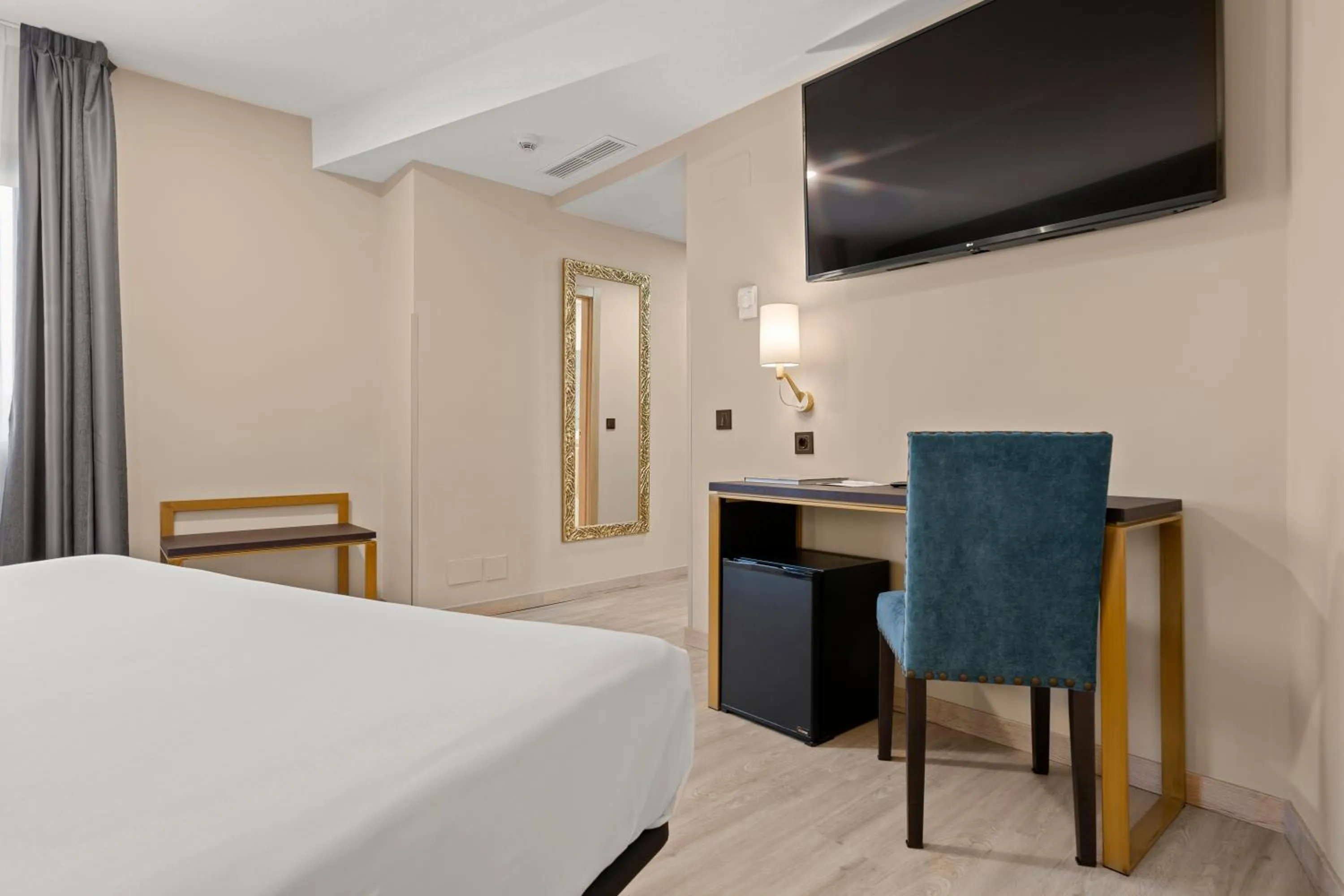 Bed in Hotel Zentral Ramiro I Oviedo