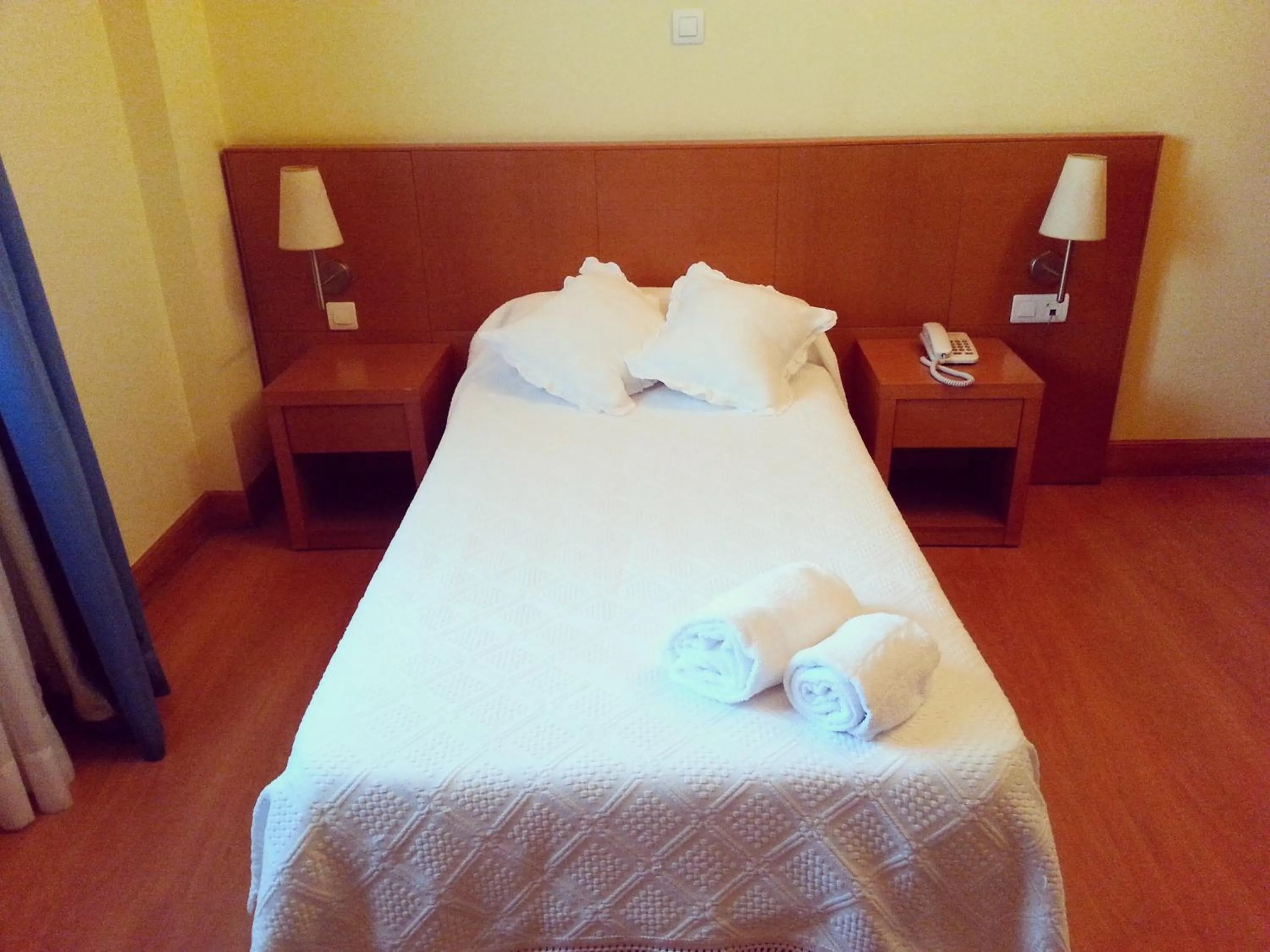 Bed in Hotel Ibaigune