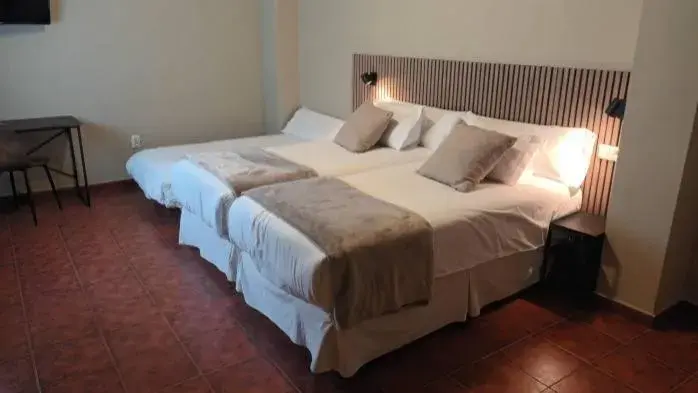 Triple Room in Hotel San Francisco Triple Room in Hotel San Francisco