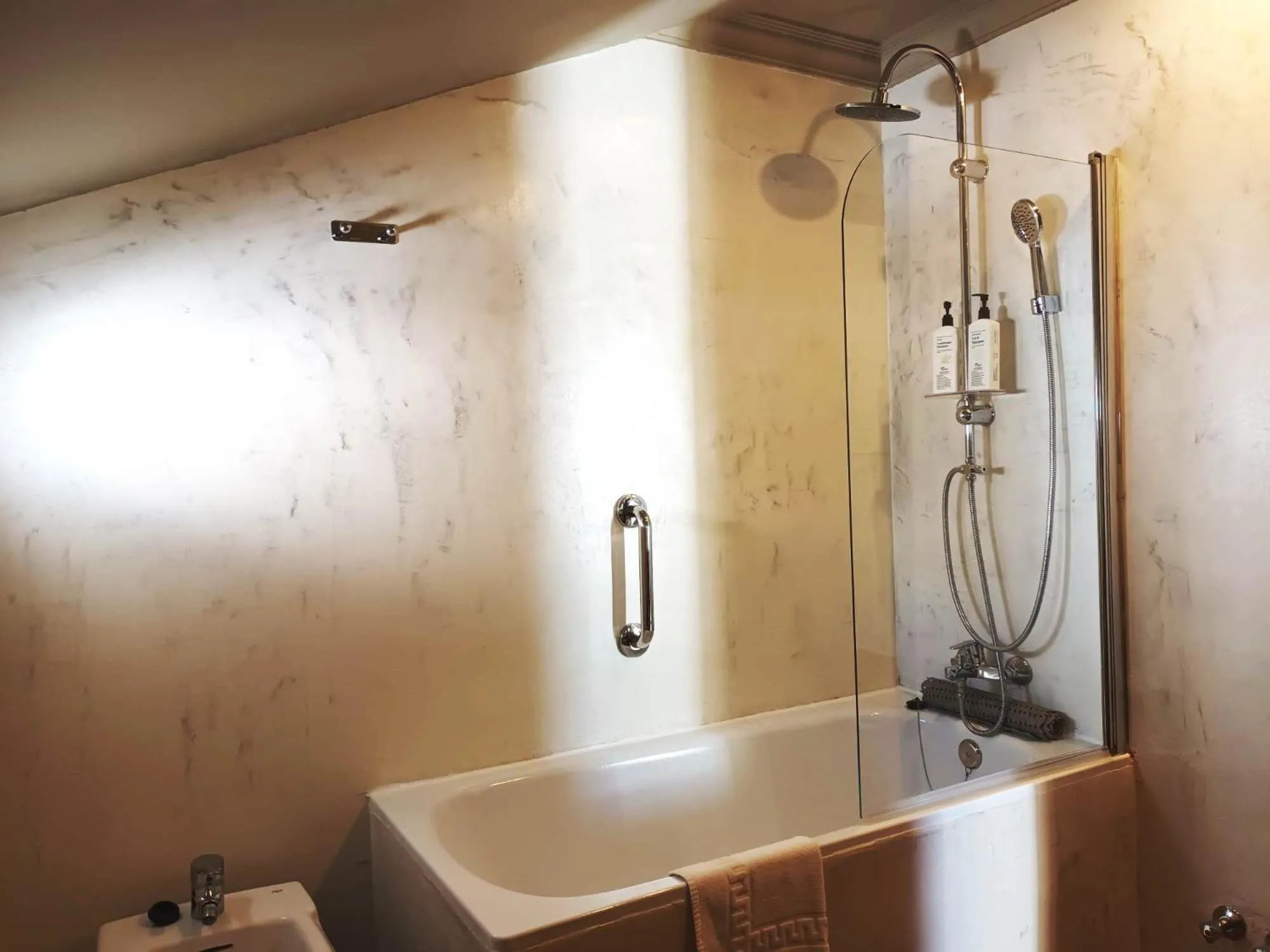 Bath in Hotel San Francisco