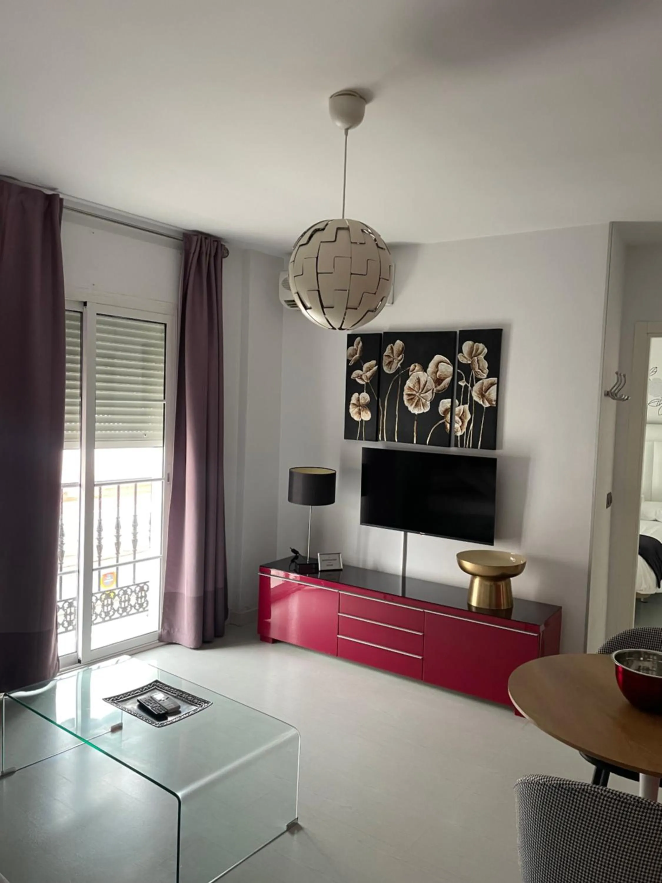 Communal lounge/ TV room in Apartamentos Abril