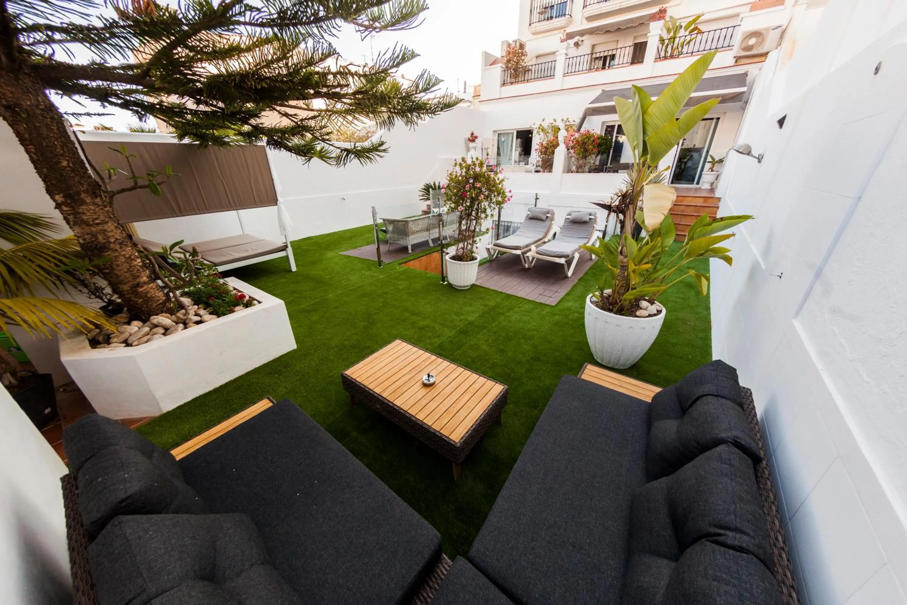 Property building in Apartamentos Abril