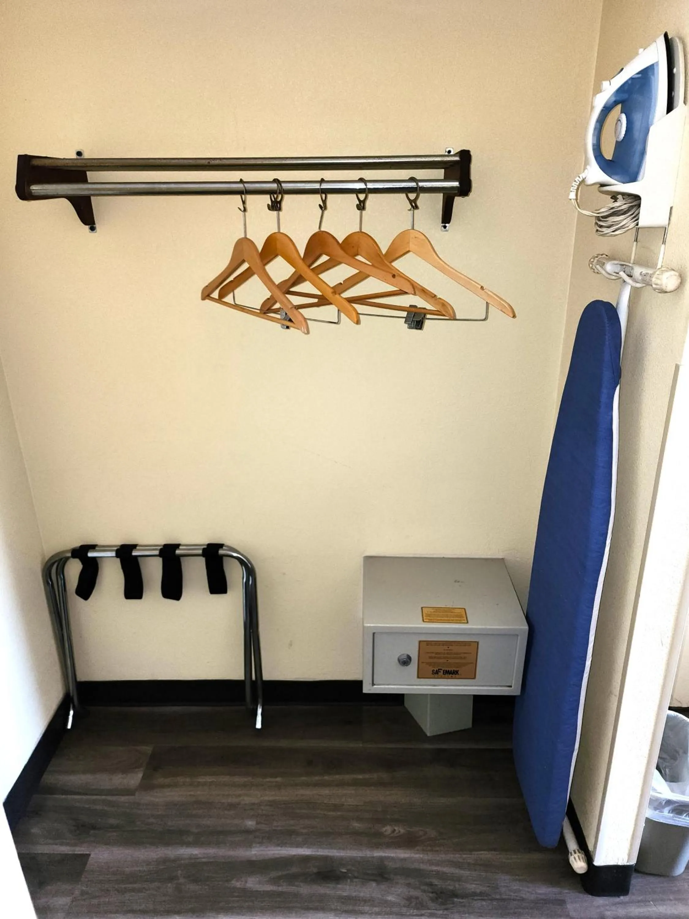 wardrobe in Suites Catonsville MD Baltimore West