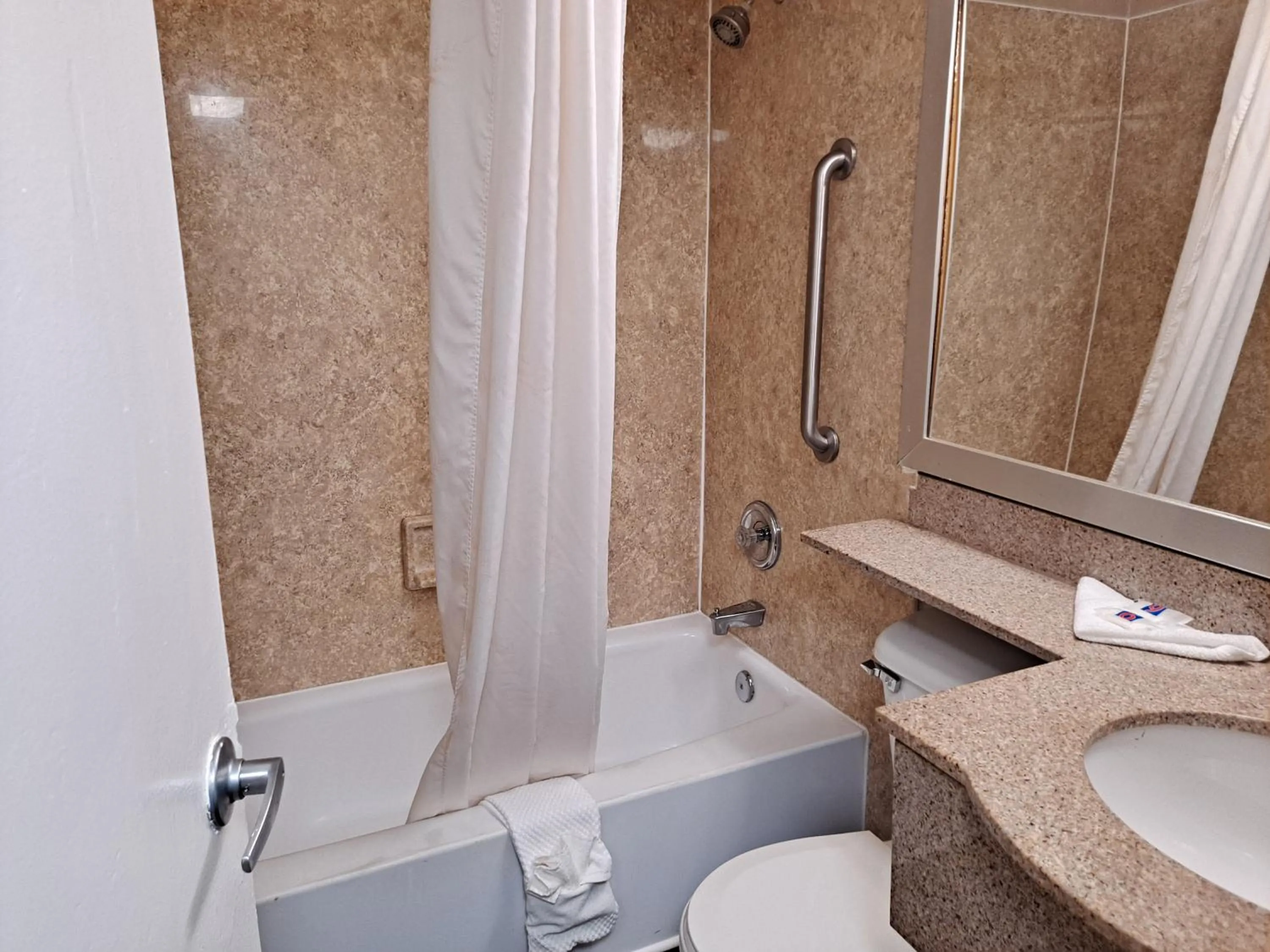 Bathroom in Suites Catonsville MD Baltimore West