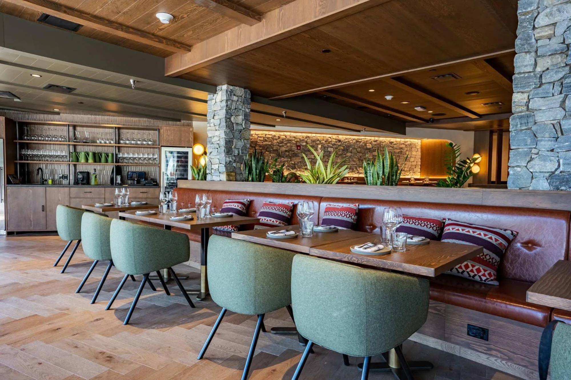 Restaurant/places to eat in Everwild Canmore Hotel