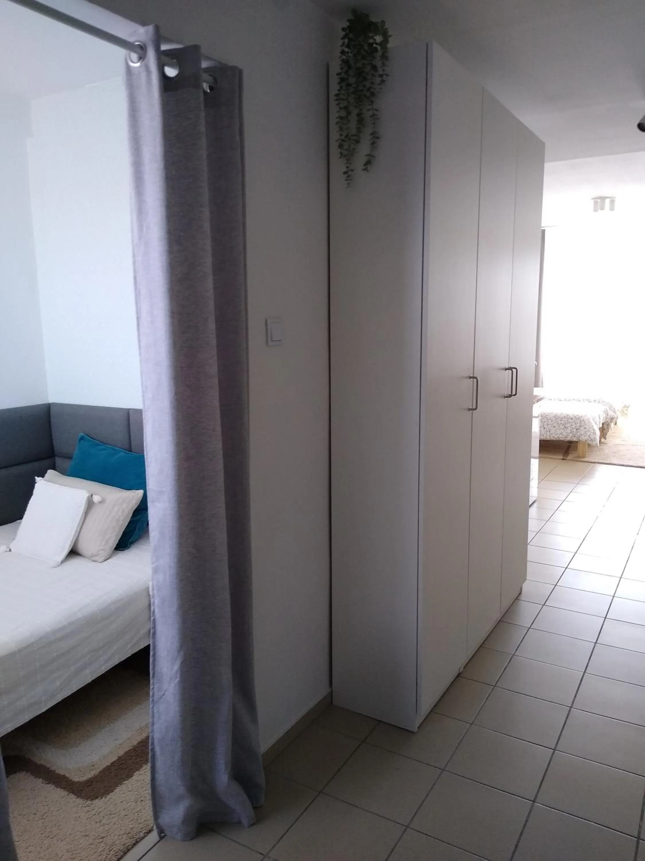 wardrobe, Bed in Studio przy Spodku