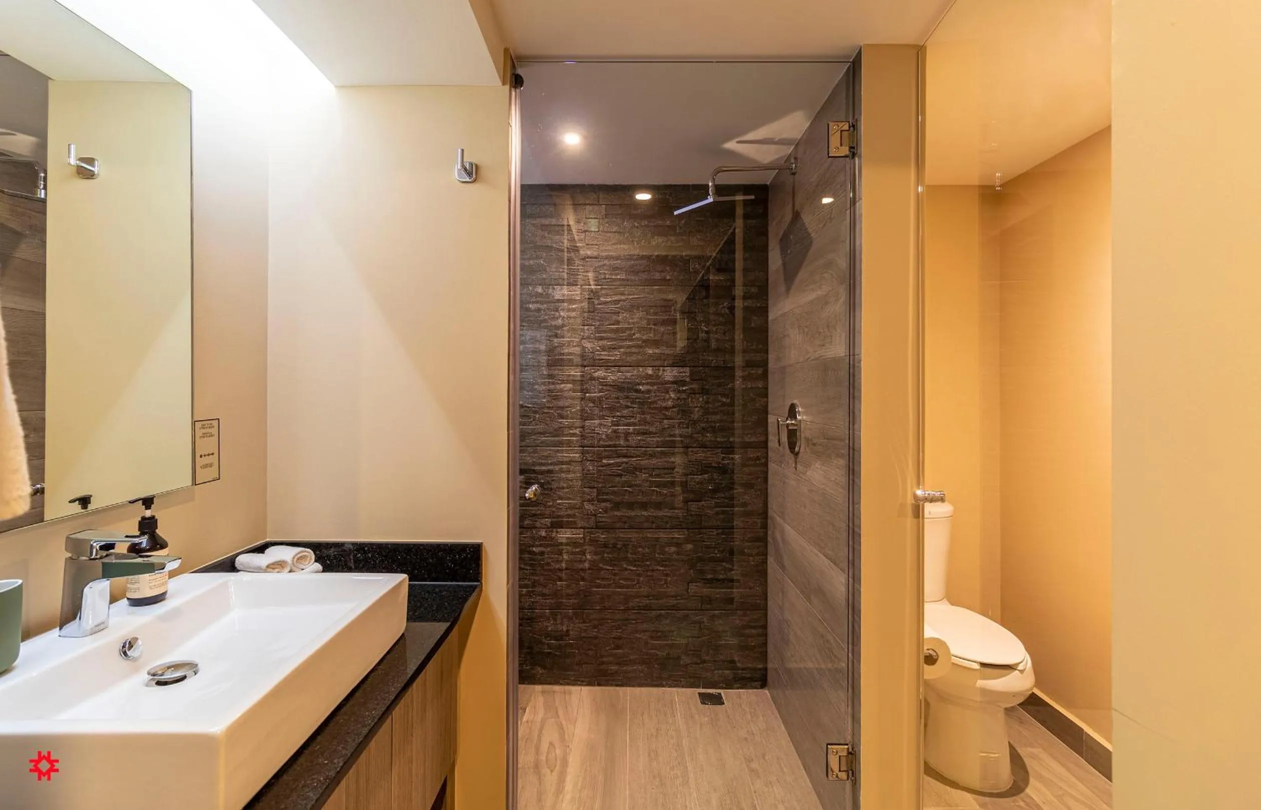 Shower in Casa Colima by Kukun