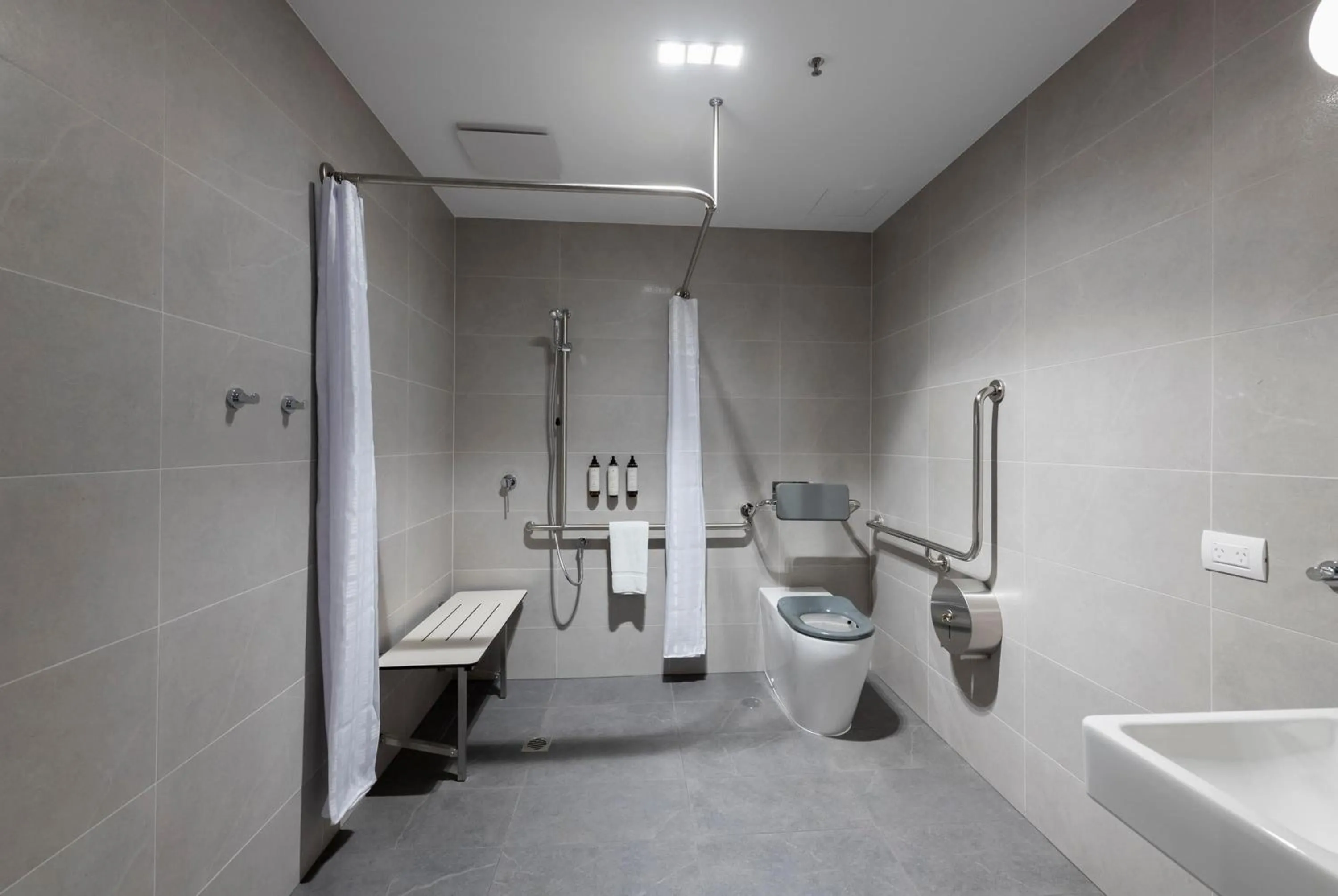 Bathroom in TRYP Adelaide by Wyndham