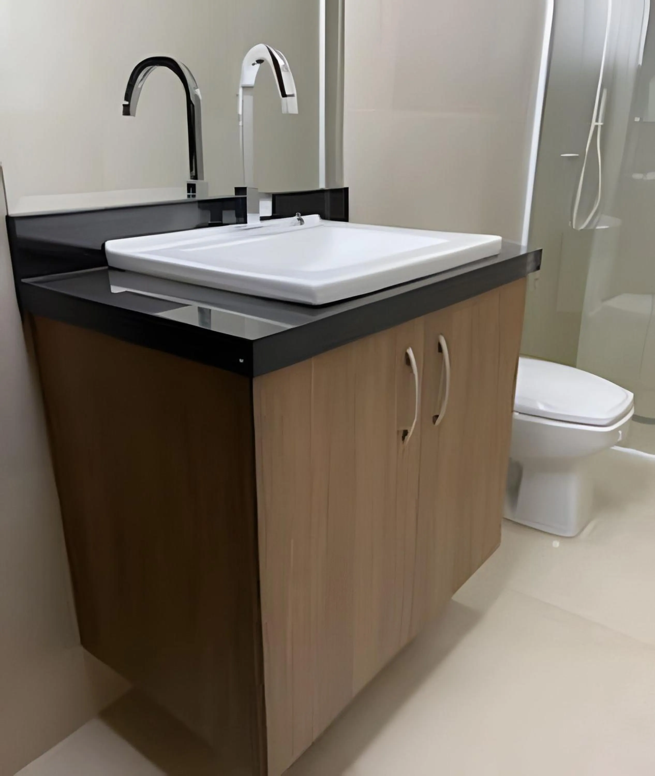 Toilet in Edifício Shalfa