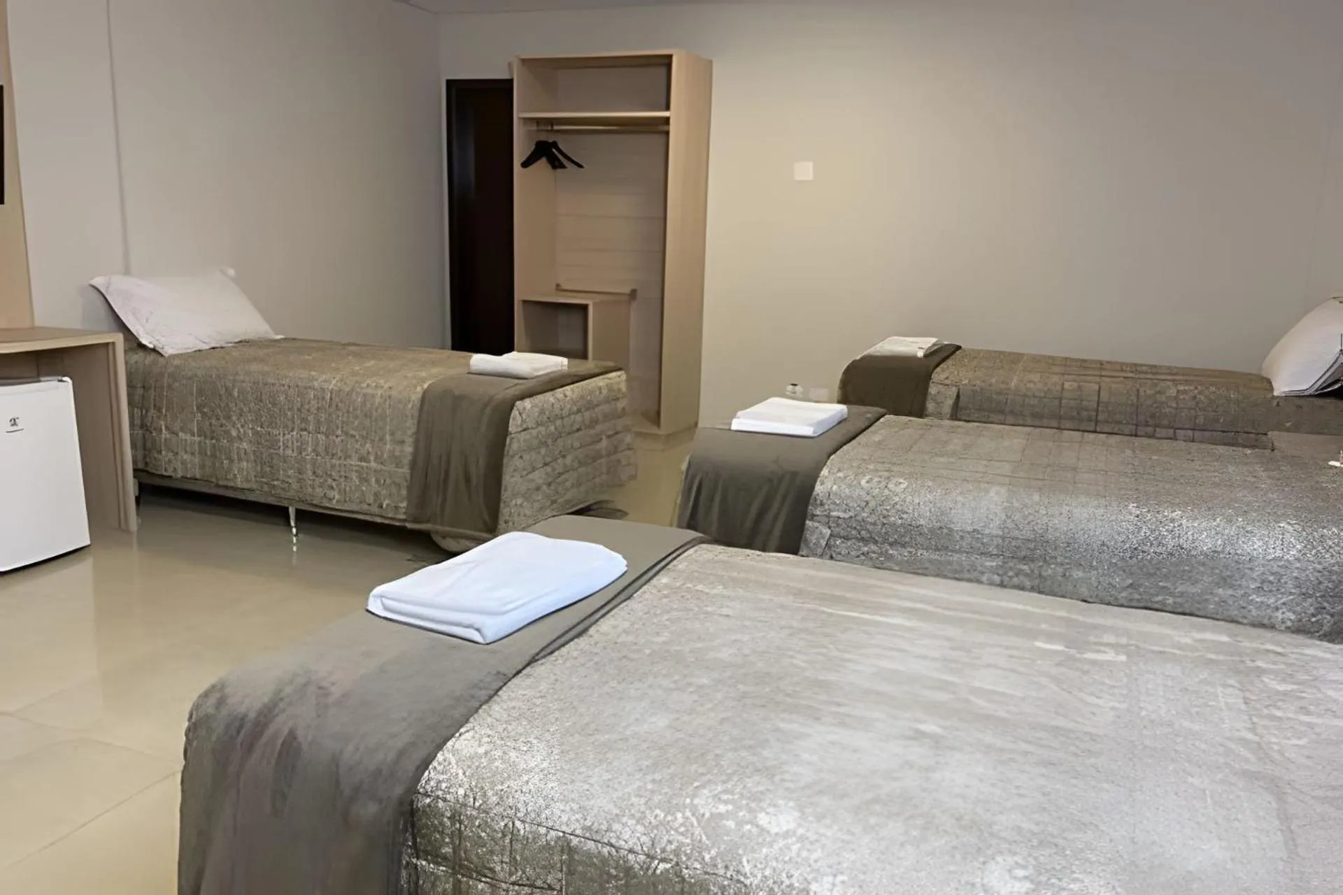 Bedroom, Bed in Edifício Shalfa