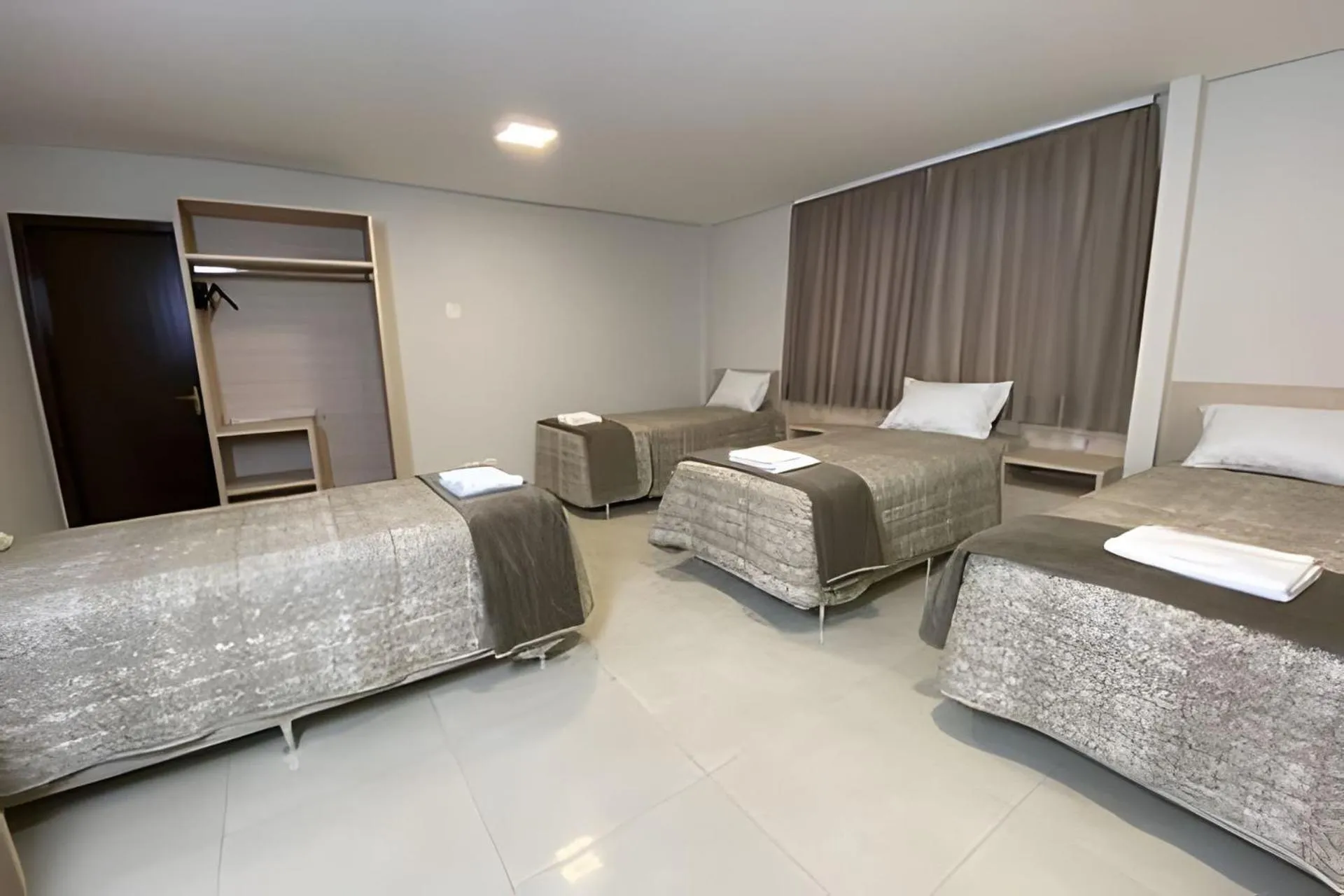 Photo of the whole room, Bed in Edifício Shalfa