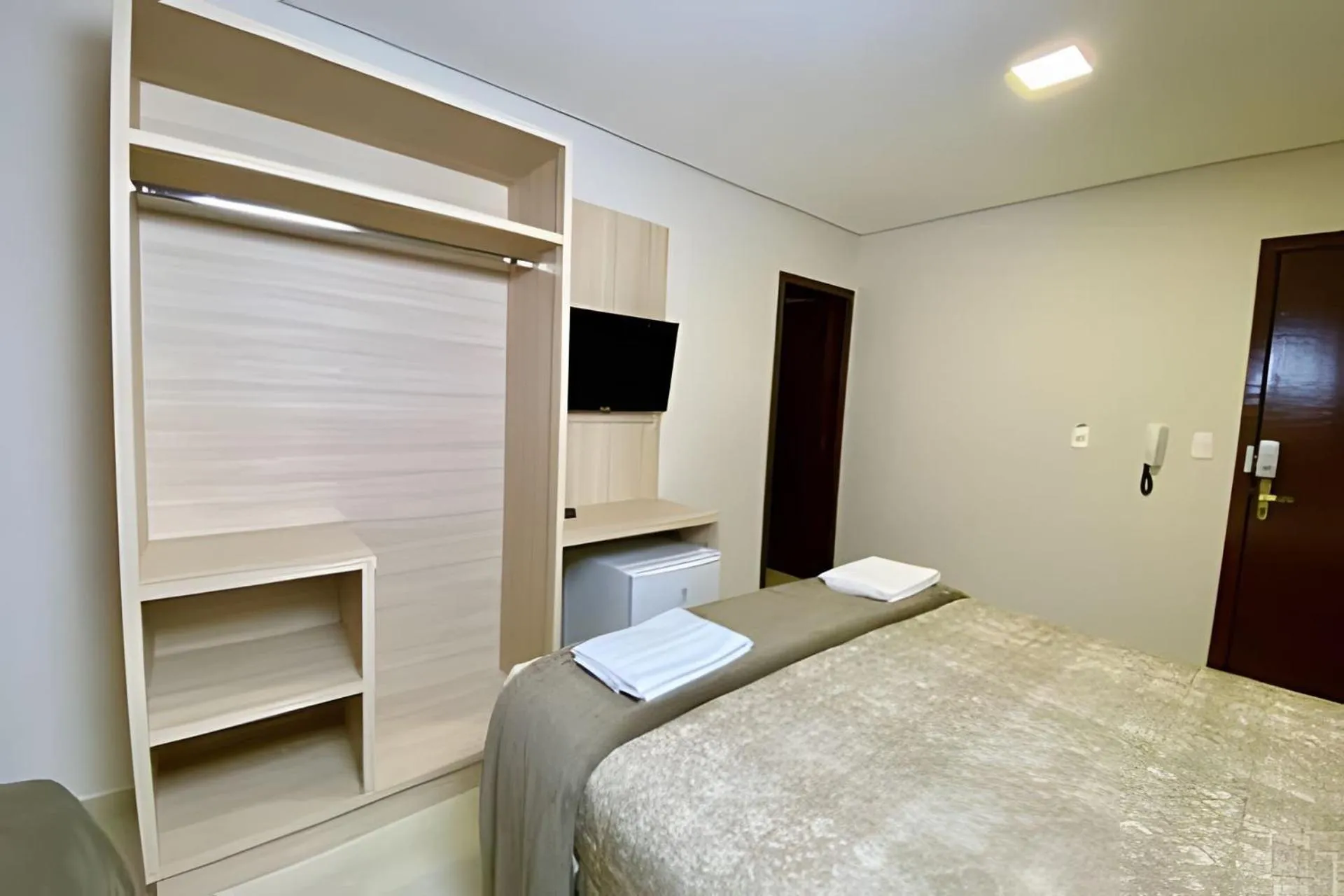 Bedroom, Bed in Edifício Shalfa