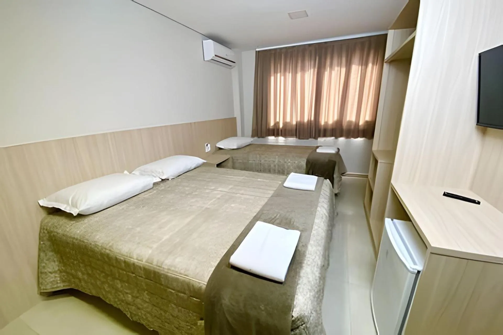 Photo of the whole room, Bed in Edifício Shalfa