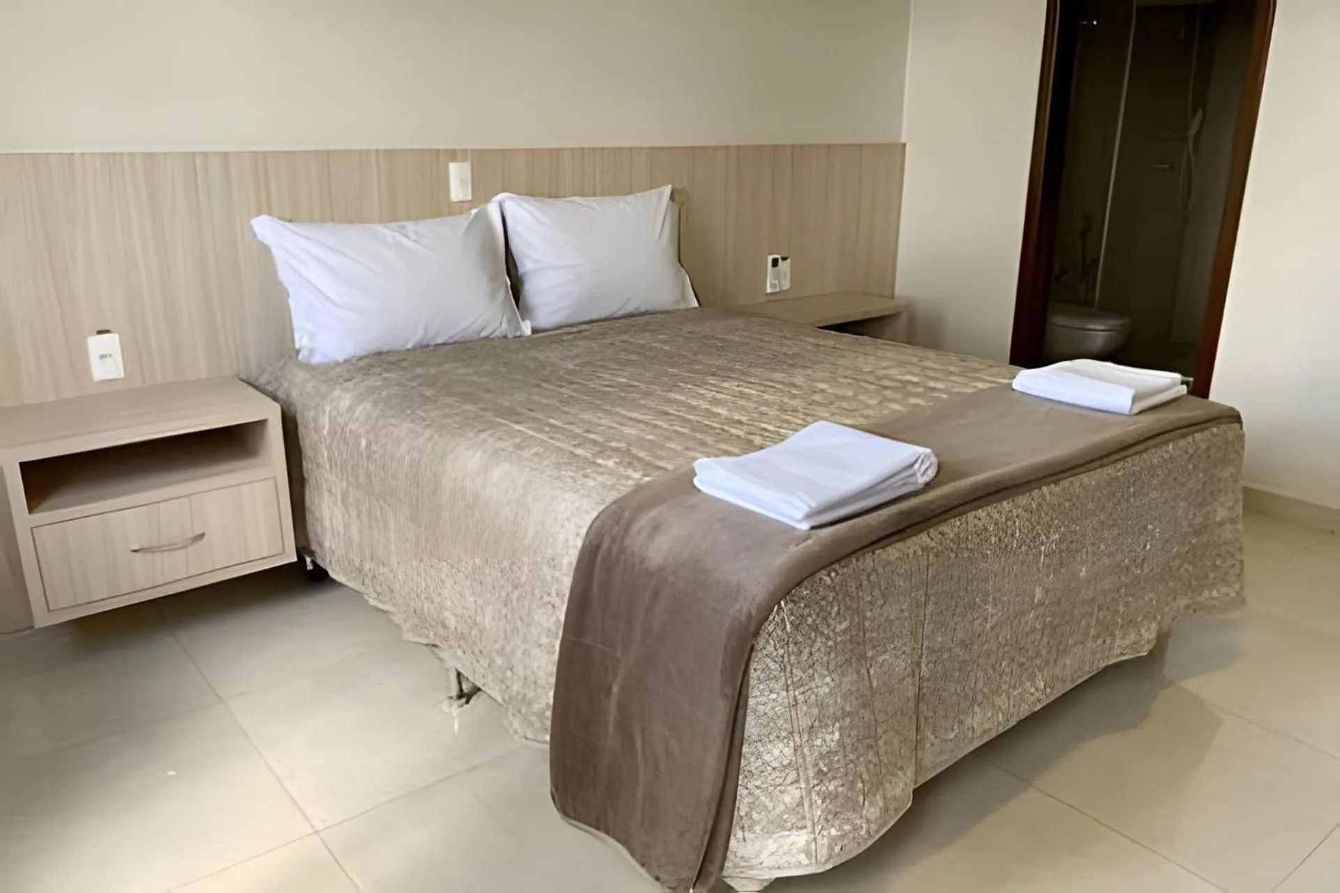 Bedroom, Bed in Edifício Shalfa