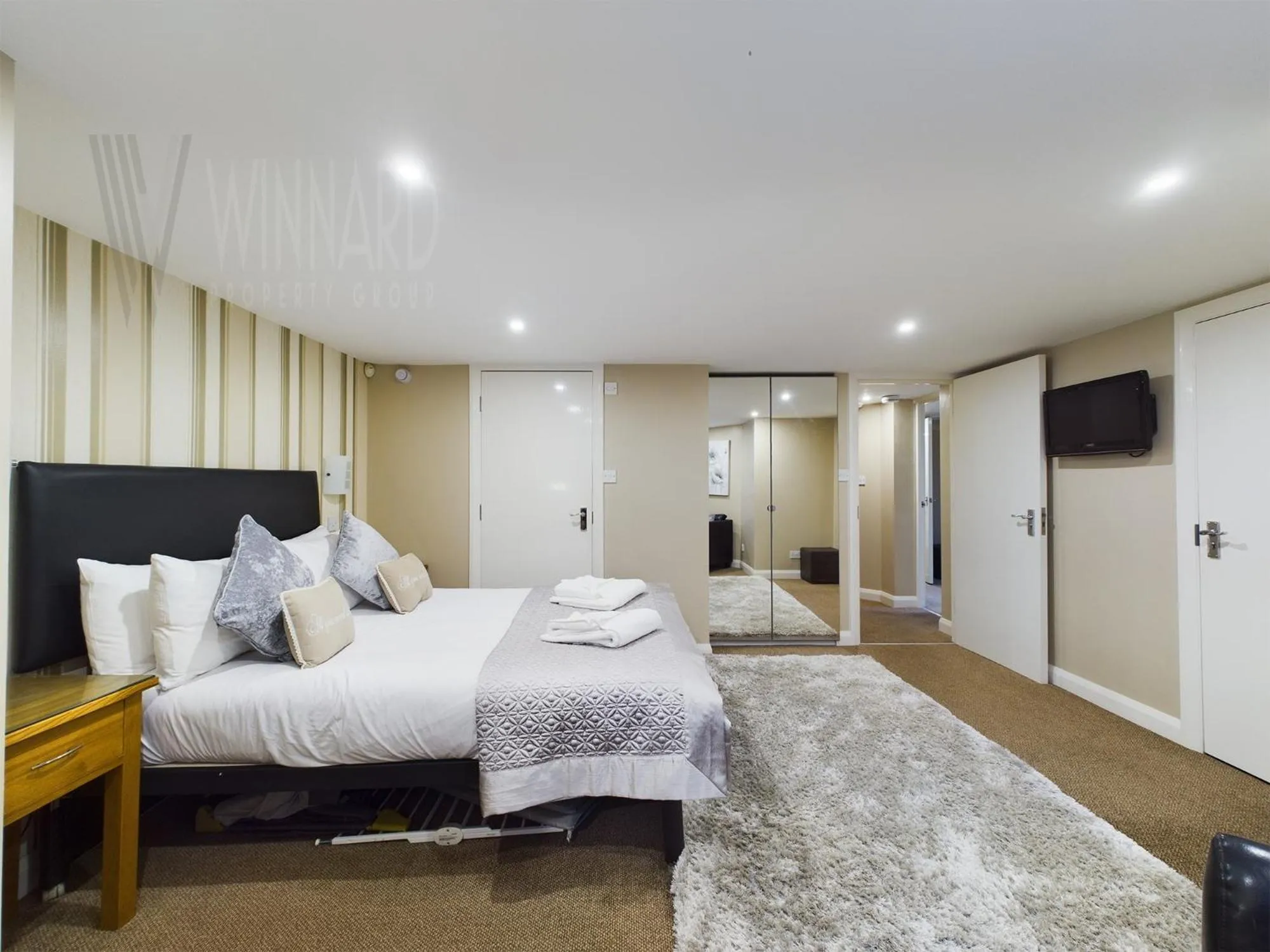 Bedroom, Bed in The Beach House, Luxury Apartments