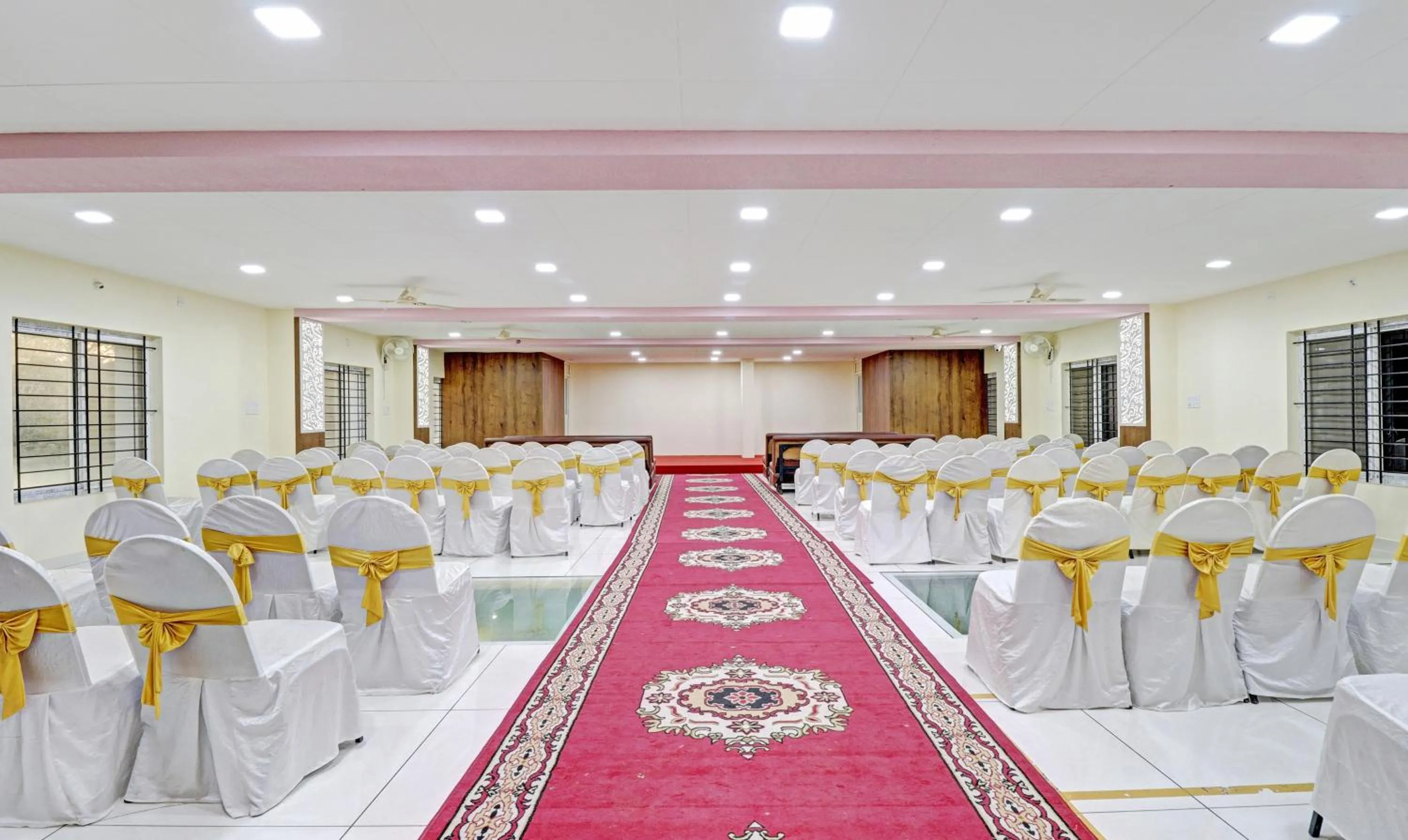 Banquet/Function facilities in Treebo Skanda Suites