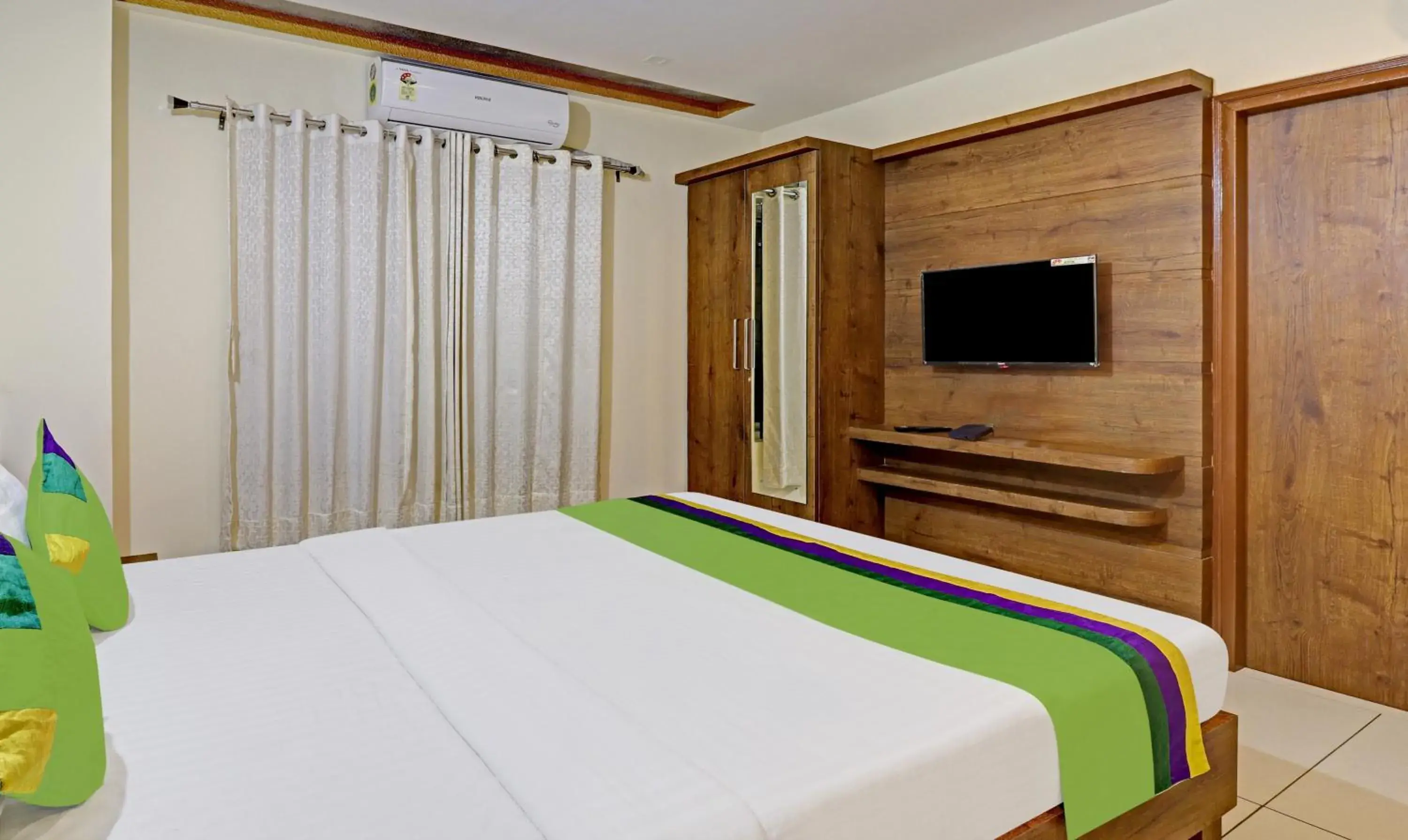 Bedroom, Bed in Treebo Skanda Suites Bedroom, Bed in Treebo Skanda Suites