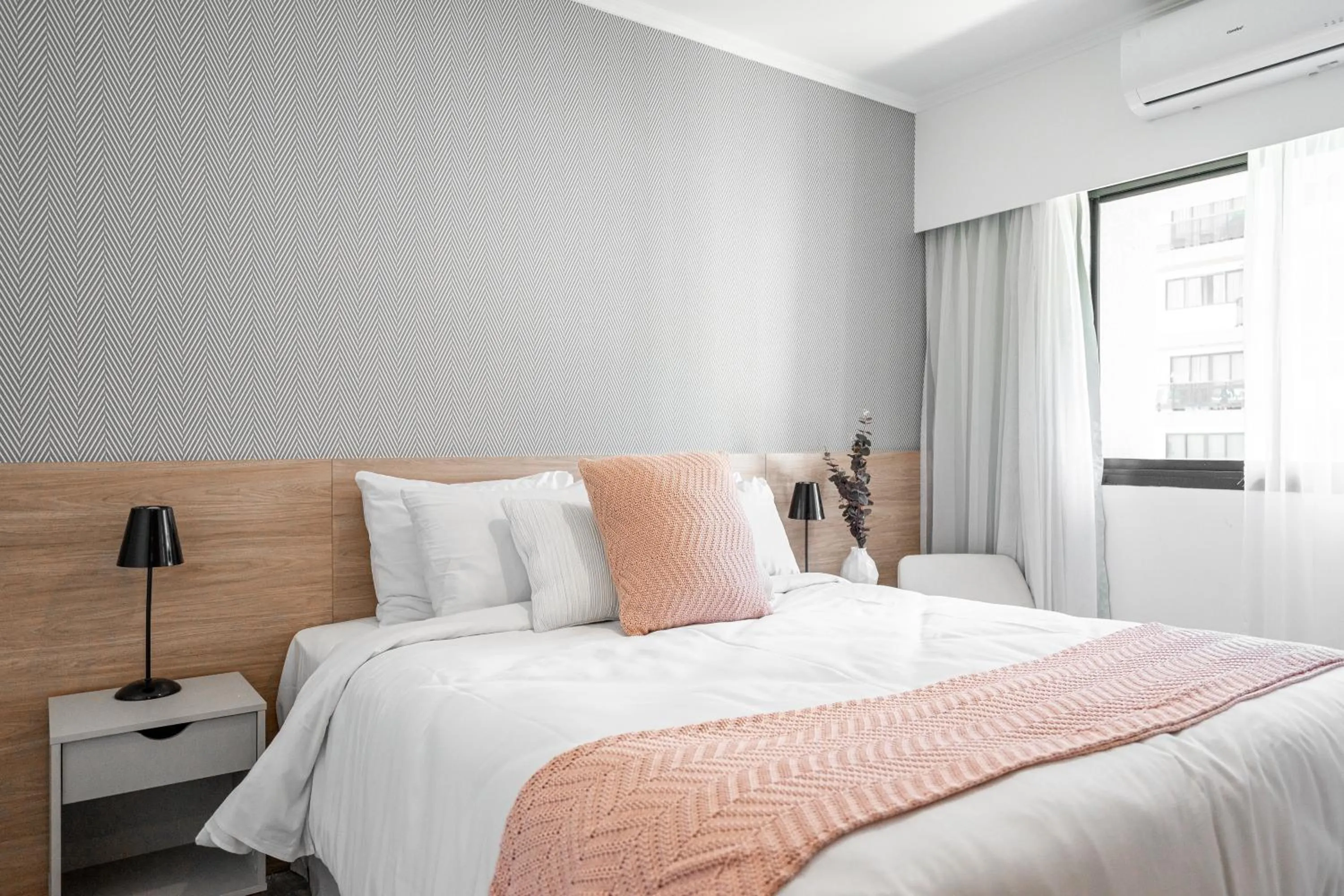 Bed in Charlie Jerônimo da Veiga