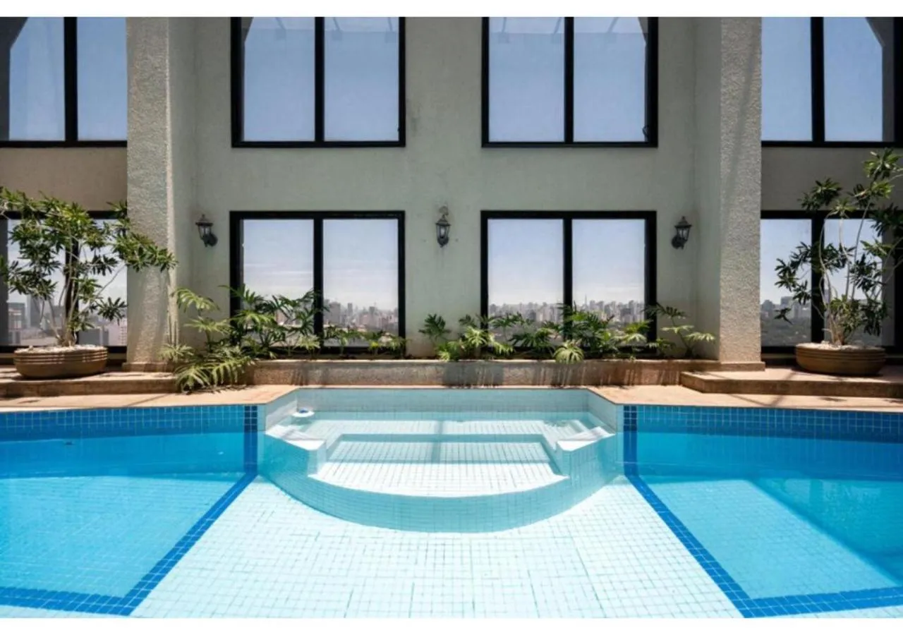 Property building in Charlie Jerônimo da Veiga